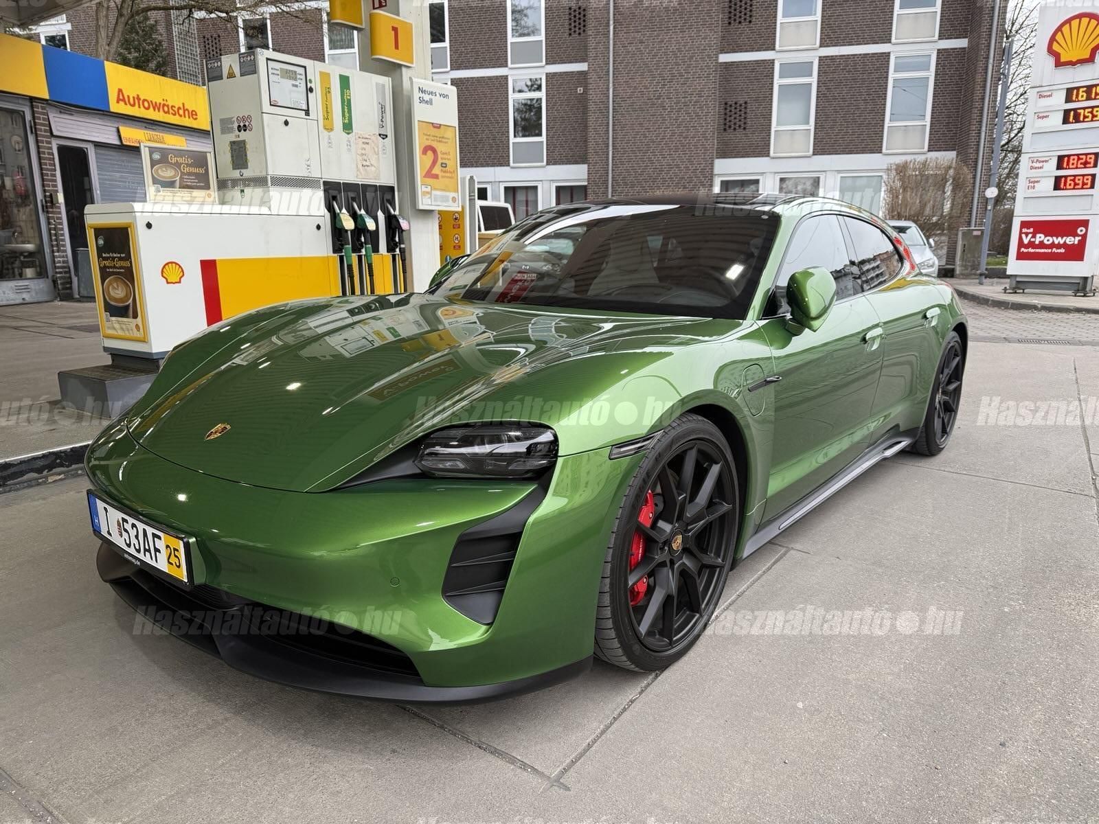 PORSCHE TAYCAN 2023/3 - 1
