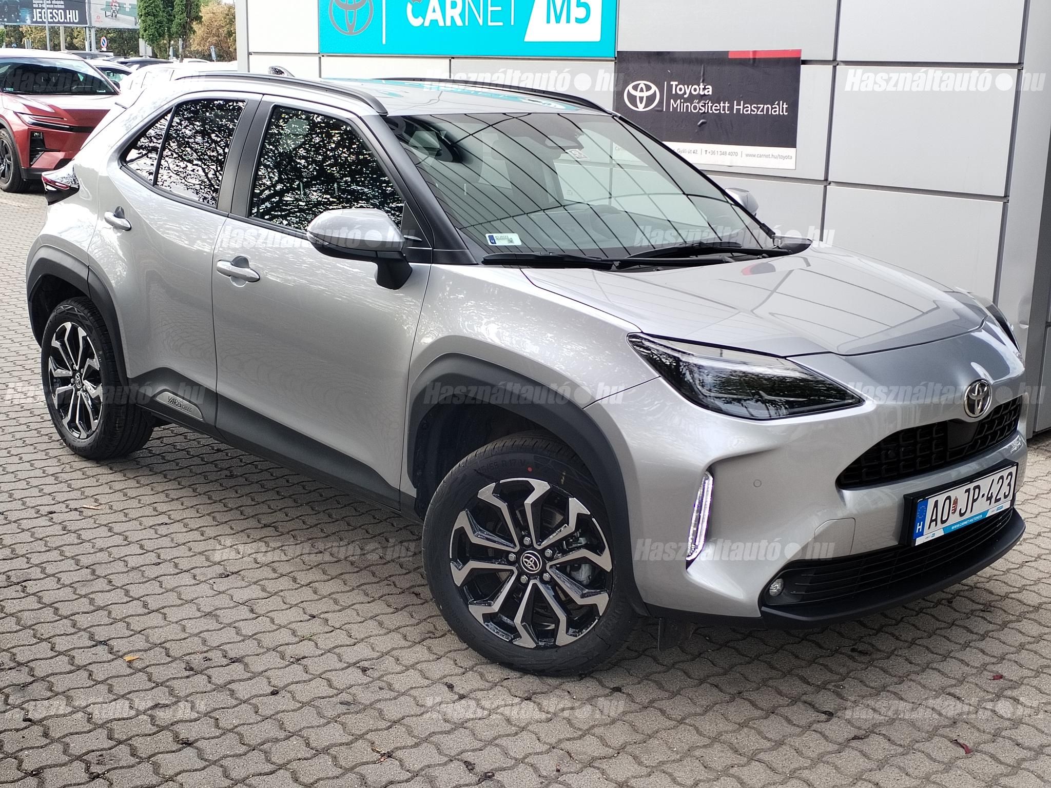 TOYOTA YARIS CROSS 2025/11 - 1
