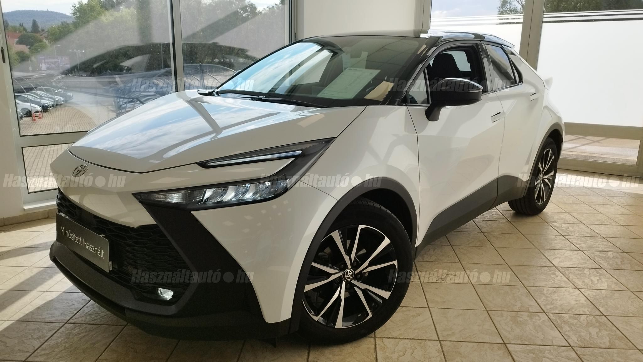 TOYOTA C-HR 2025/6 - 1