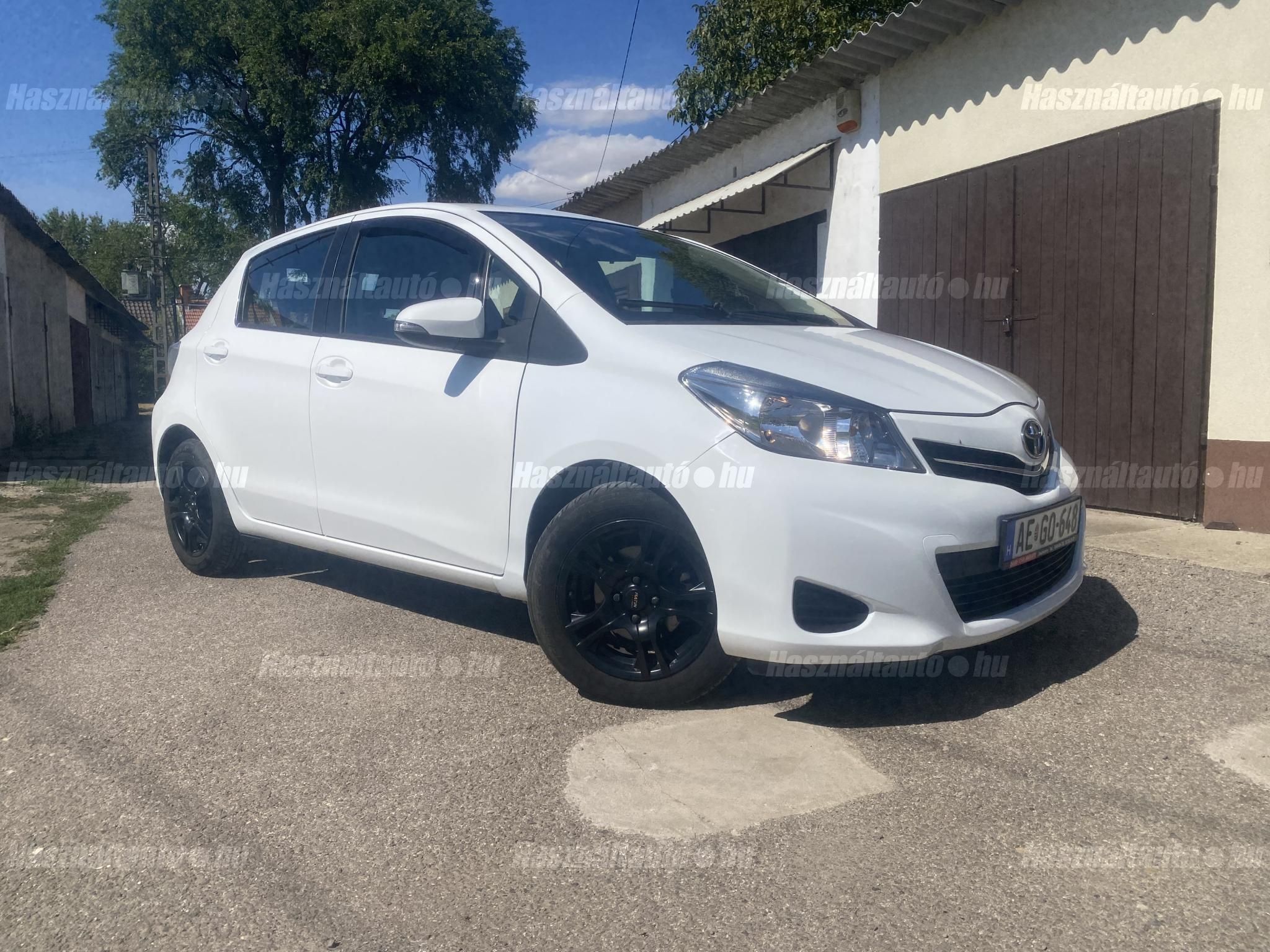 TOYOTA YARIS 2014/4 - 1