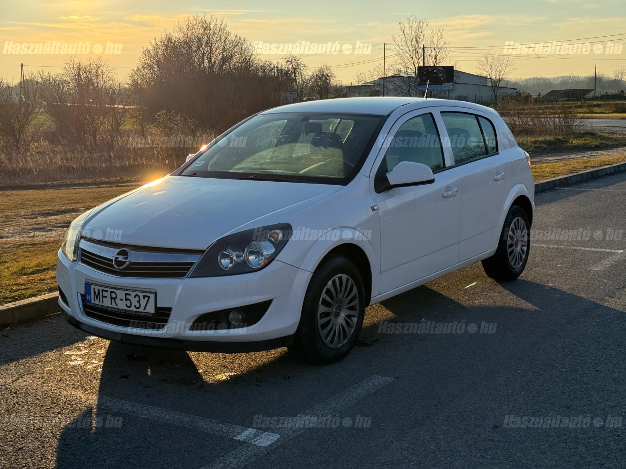OPEL ASTRA H 2012/12 - 1