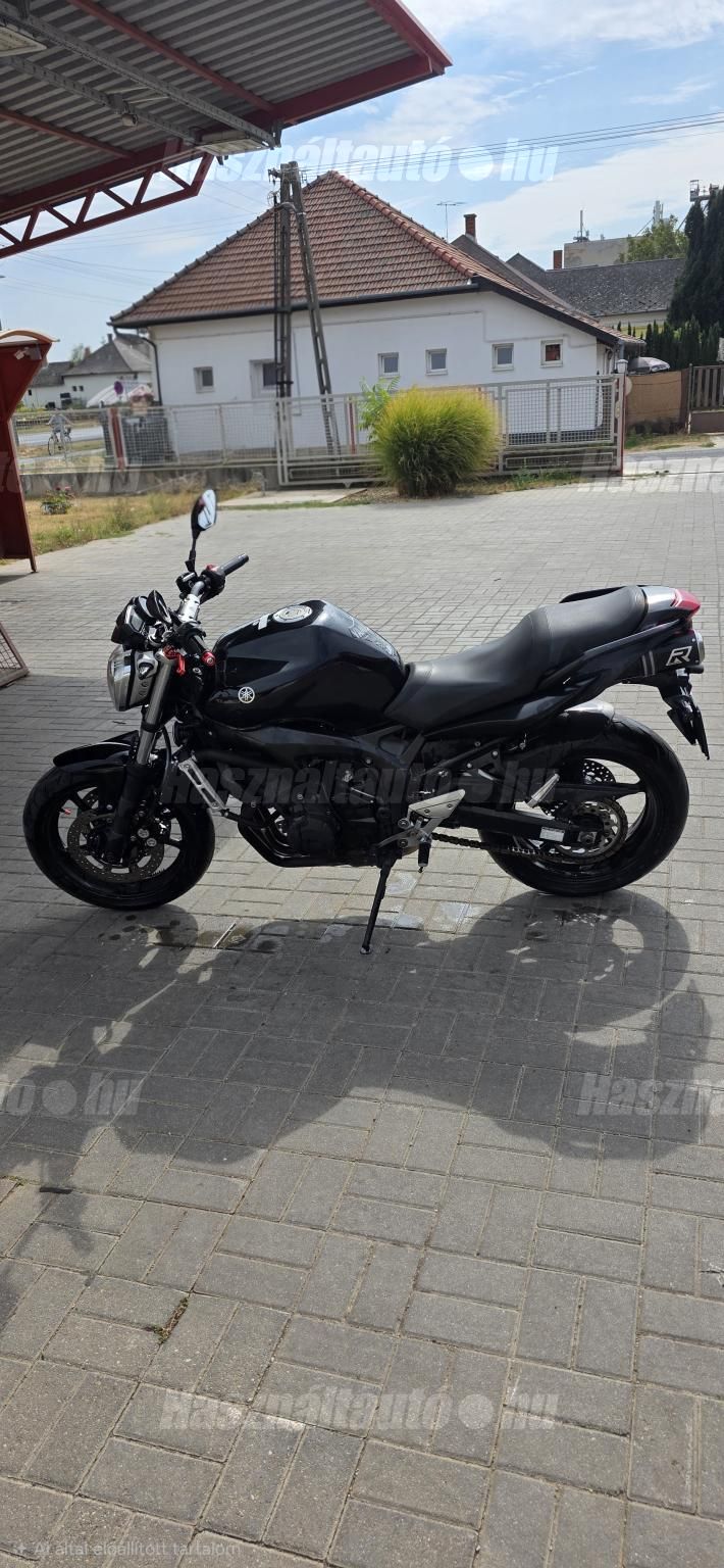 YAMAHA FZ6-N 2007/4 - 1
