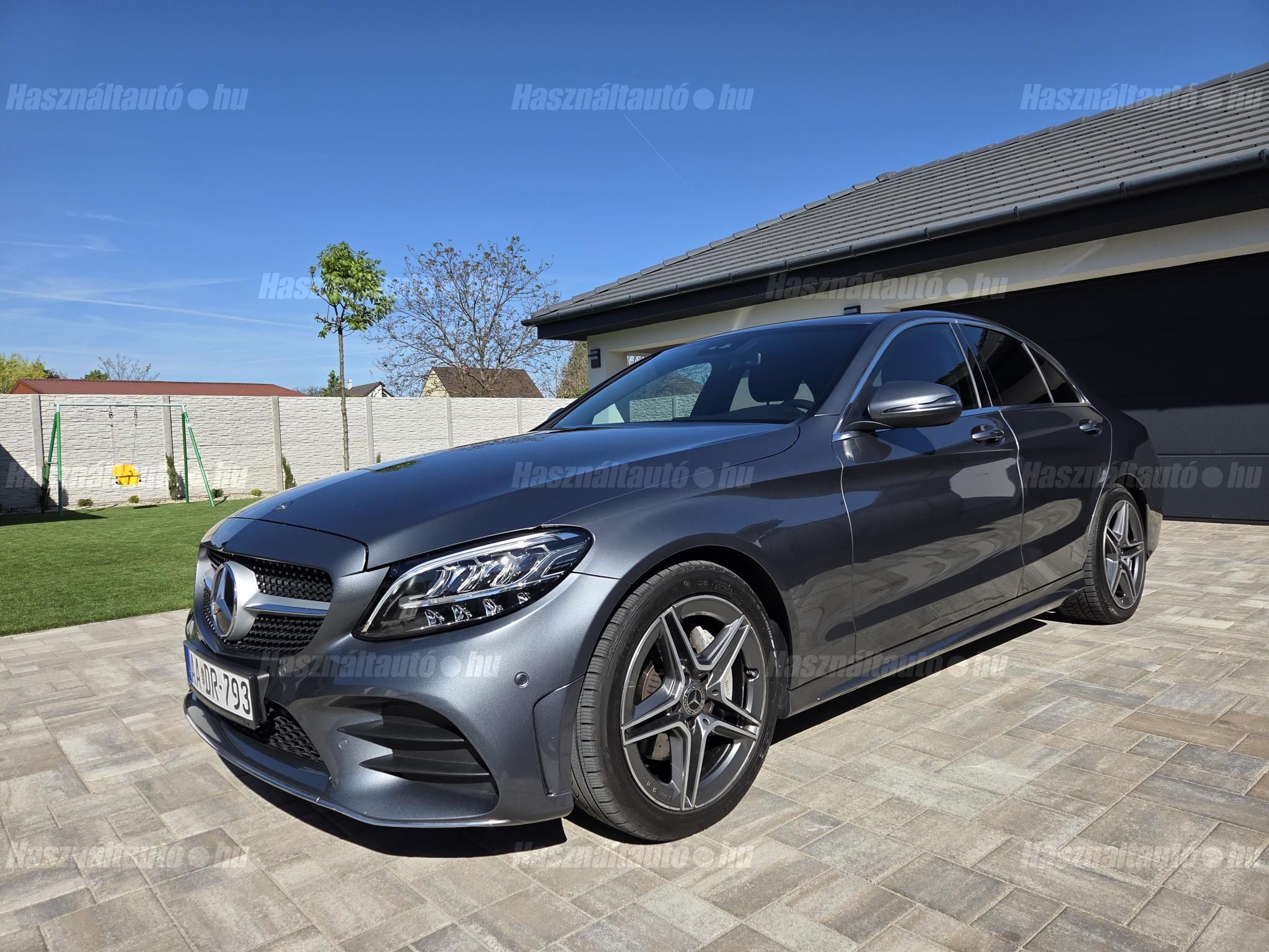 Mercedes-Benz C180 AMG LINE