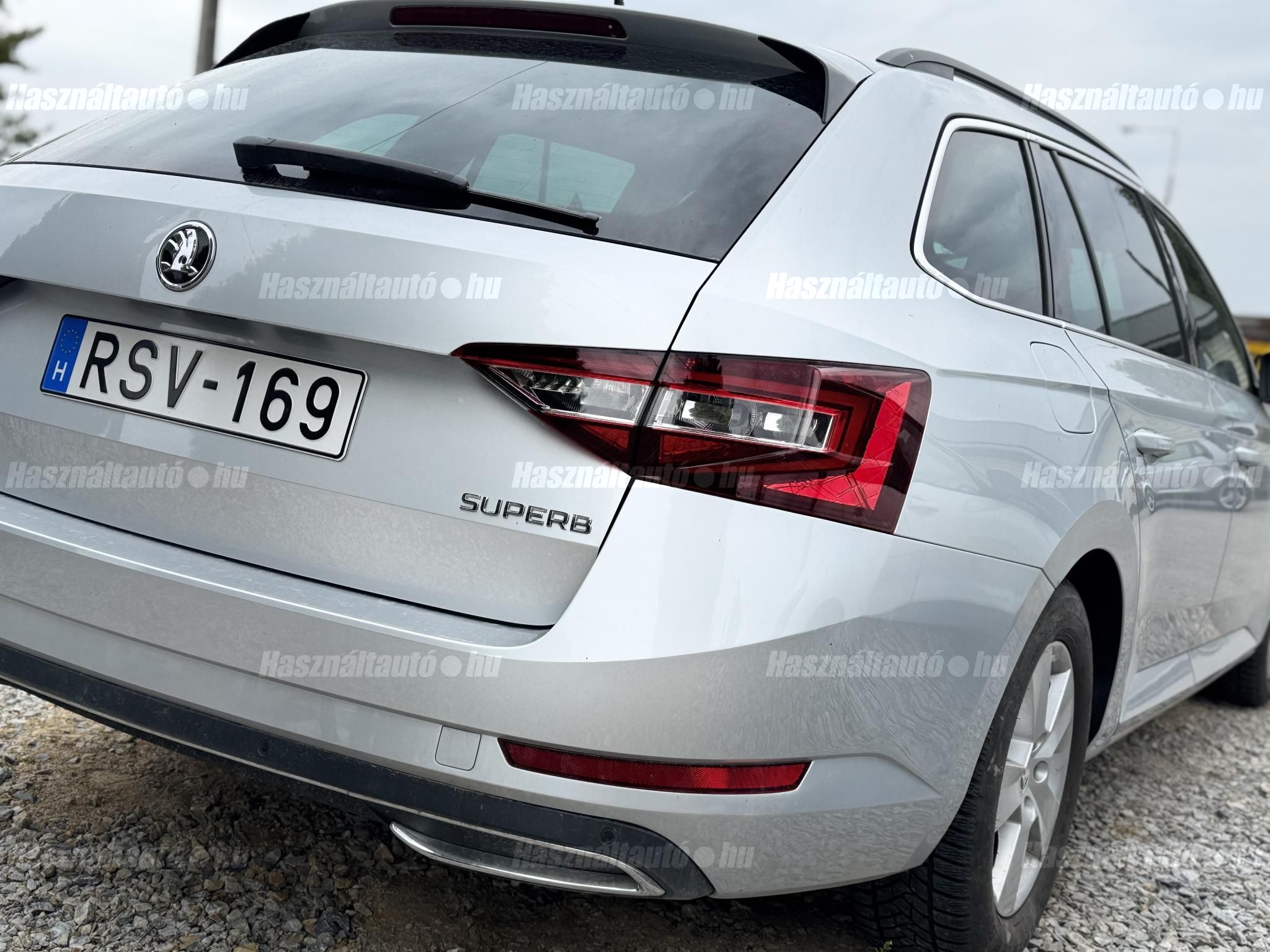 SKODA SUPERB 2018/8 - 1