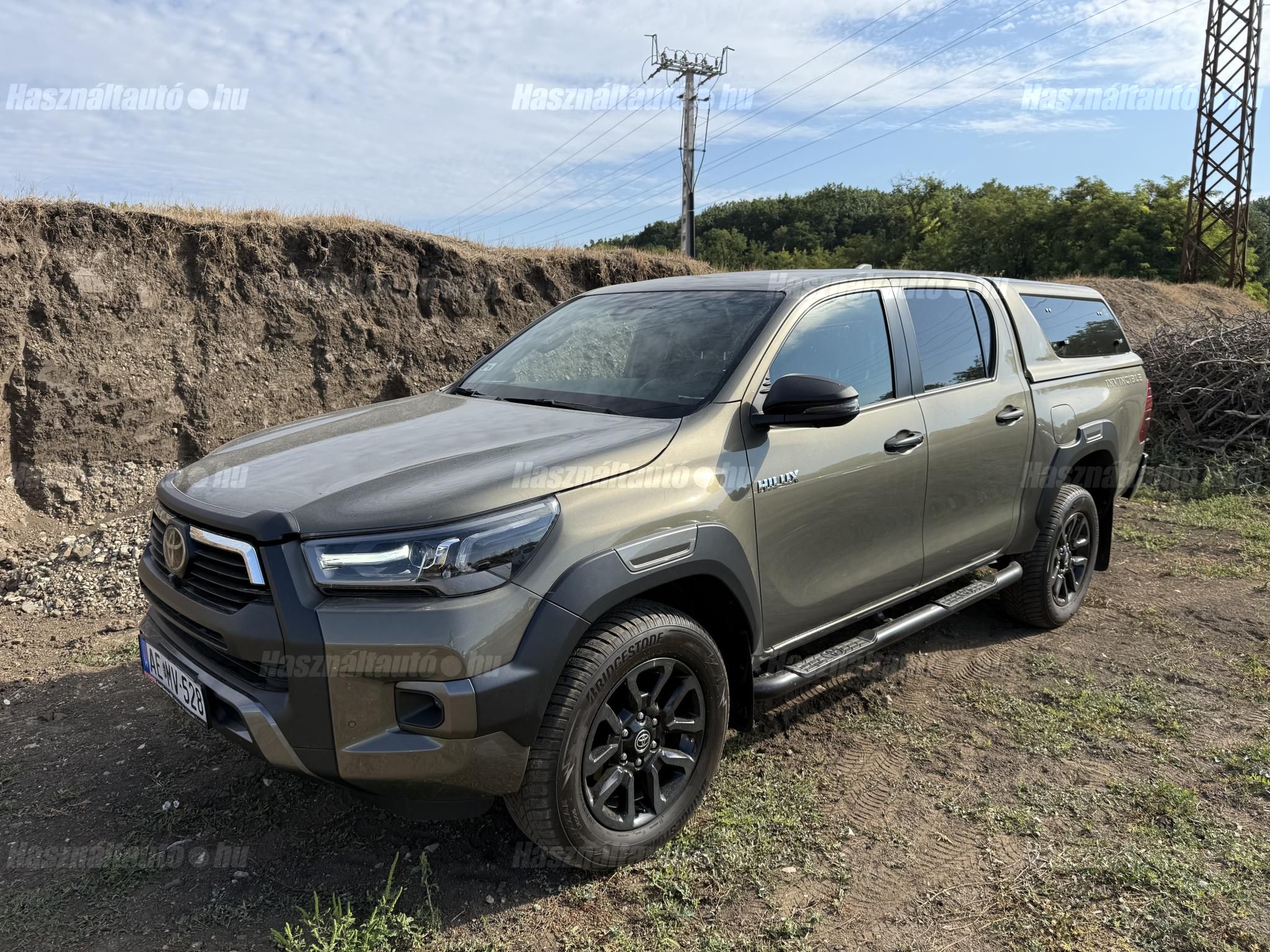 TOYOTA HILUX 2024/5 - 1