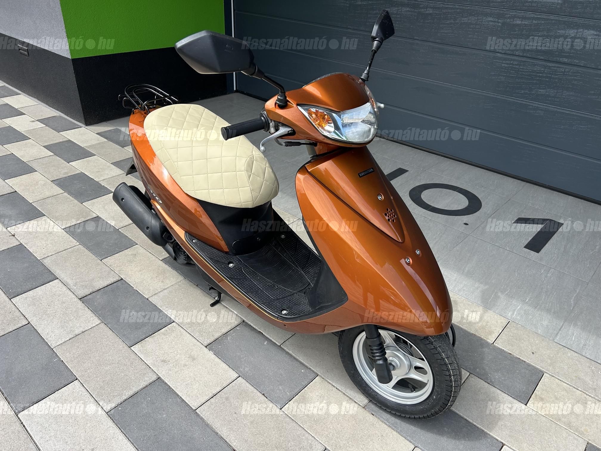 HONDA DIO 2015/7 - 1