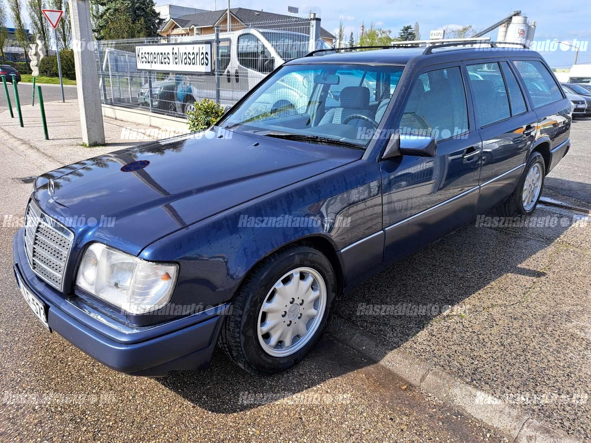 MERCEDES-BENZ E 220 1996/1 - 1