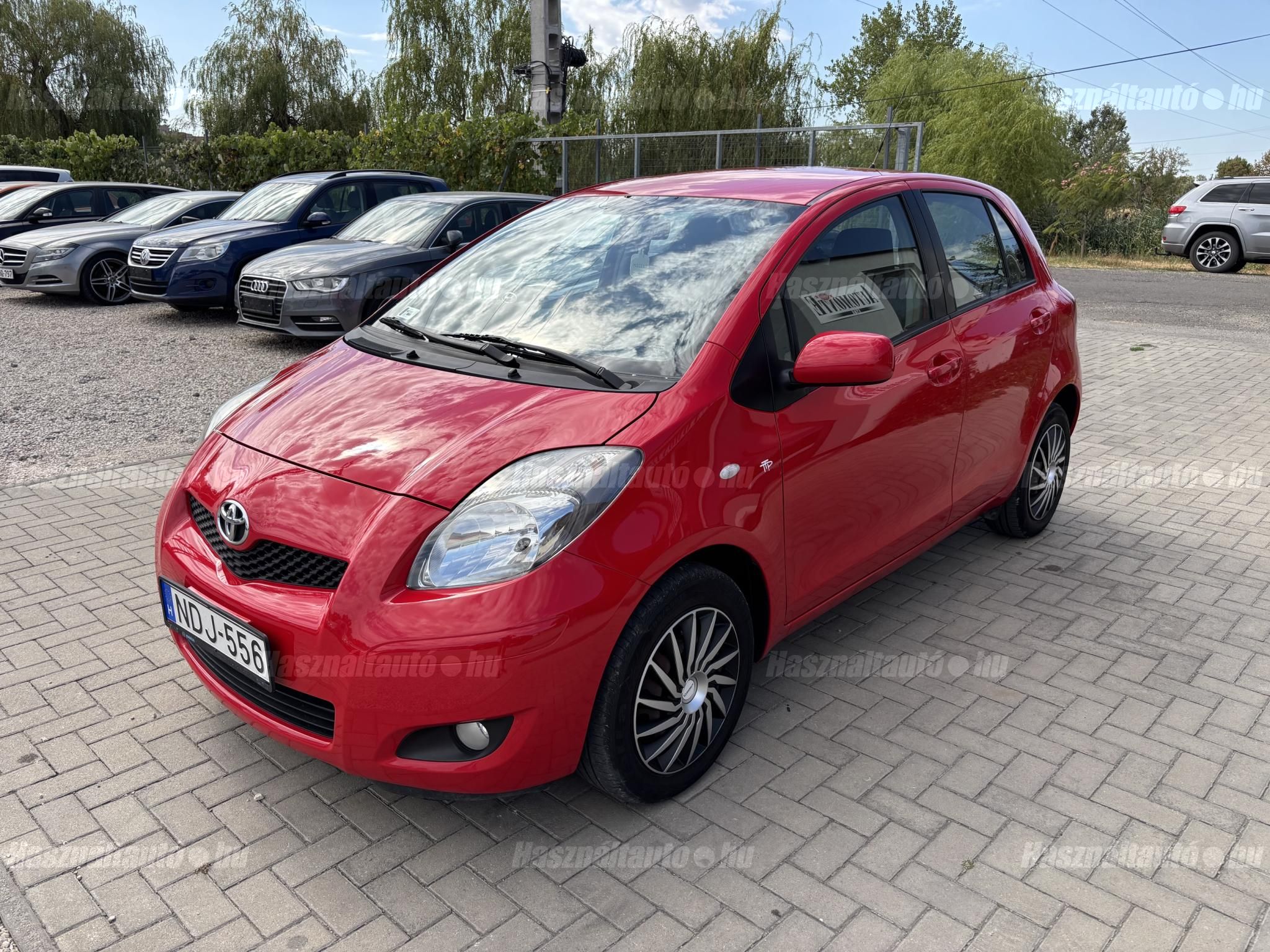 TOYOTA YARIS 2011/3 - 1