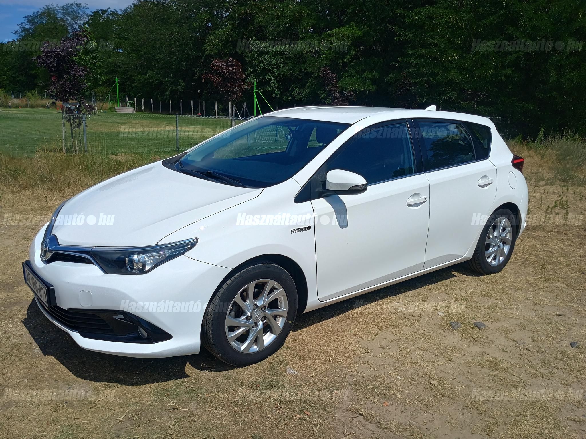 TOYOTA AURIS 2016/3 - 1