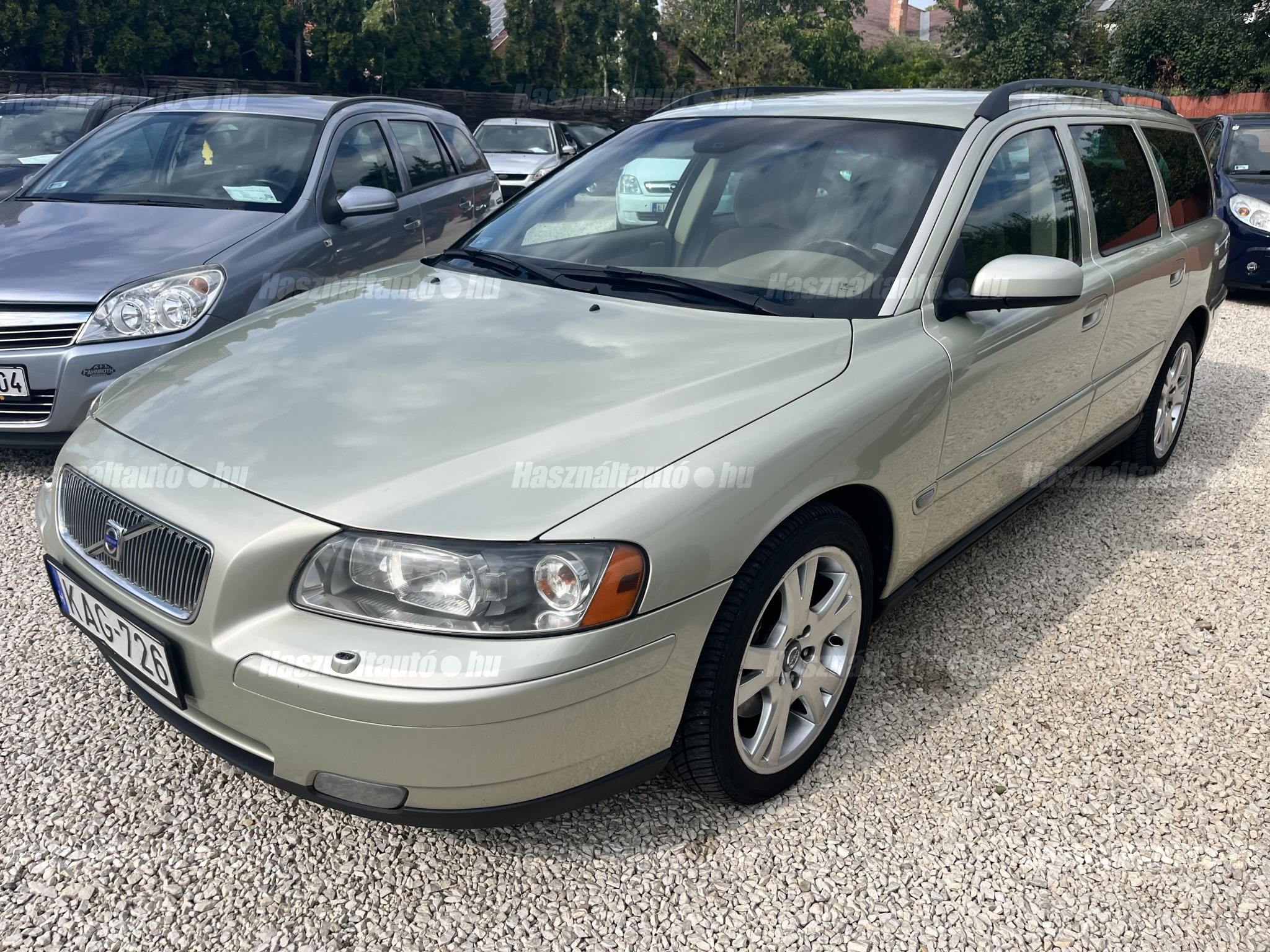 VOLVO V70 2005/11 - 1
