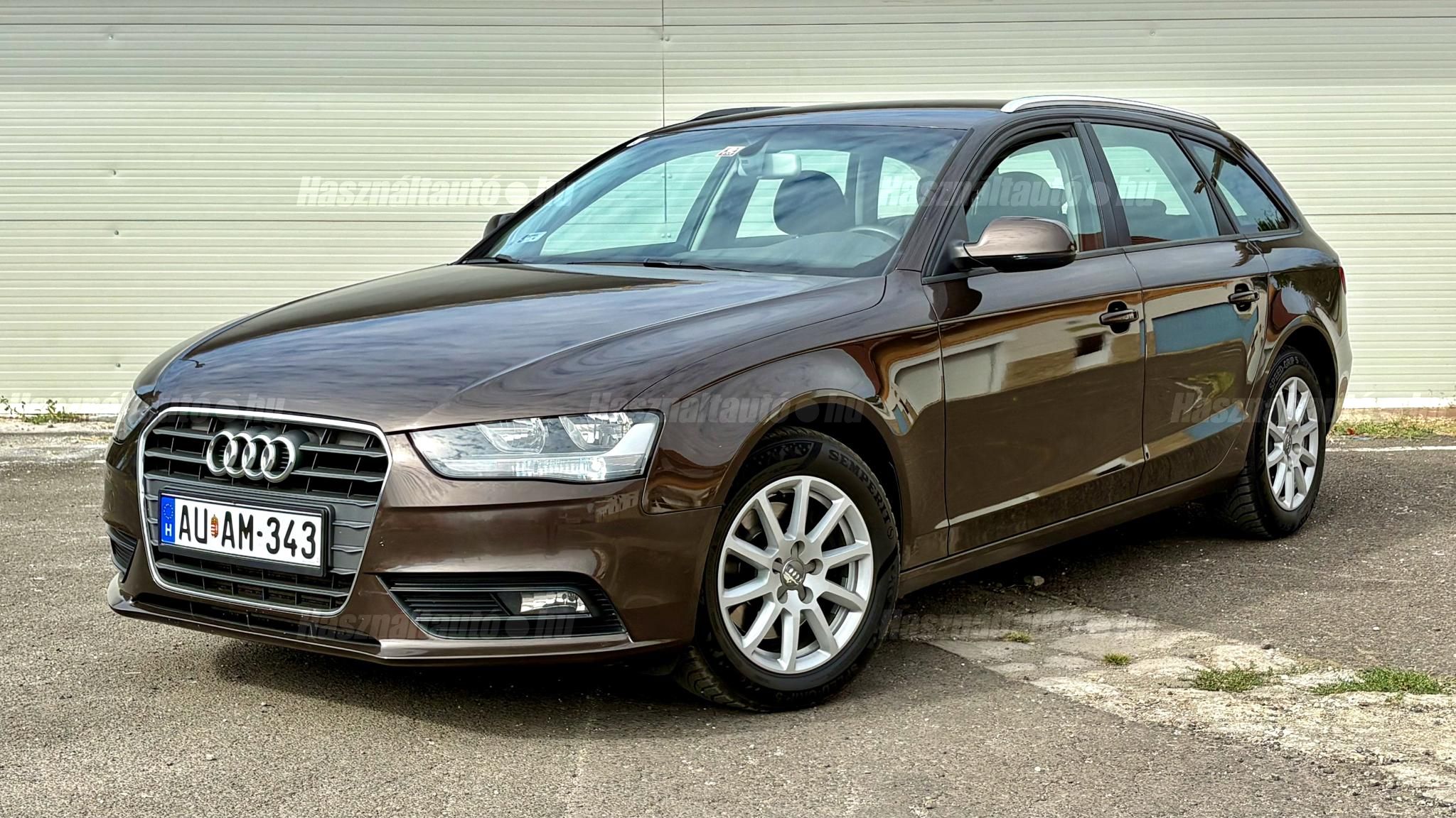 AUDI A4 2012/8 - 1