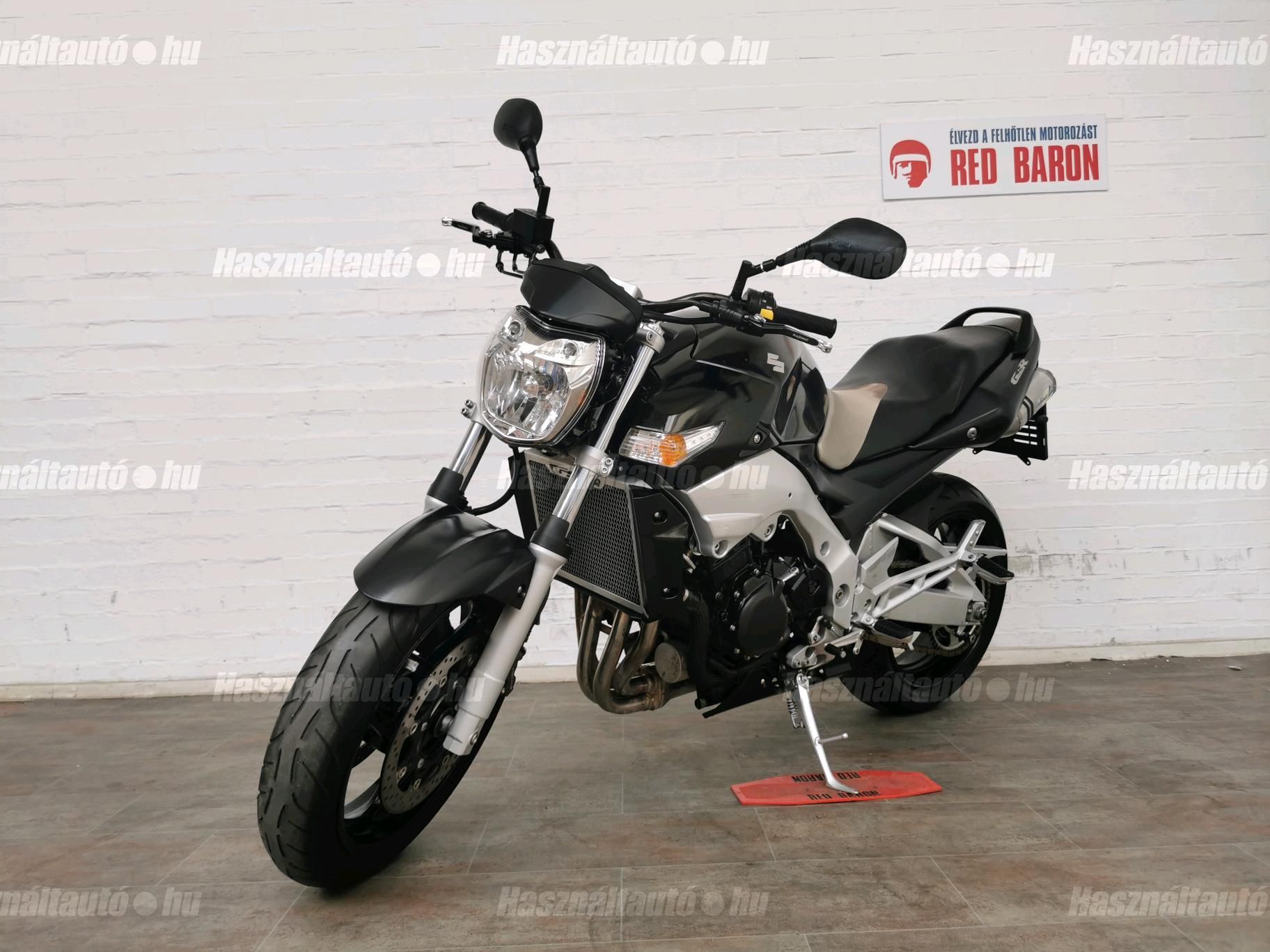 SUZUKI GSR 600 2006 - 1
