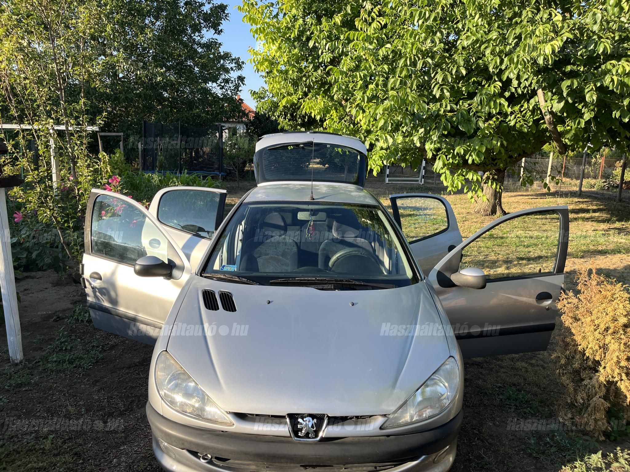 PEUGEOT 206 2000/2 - 1