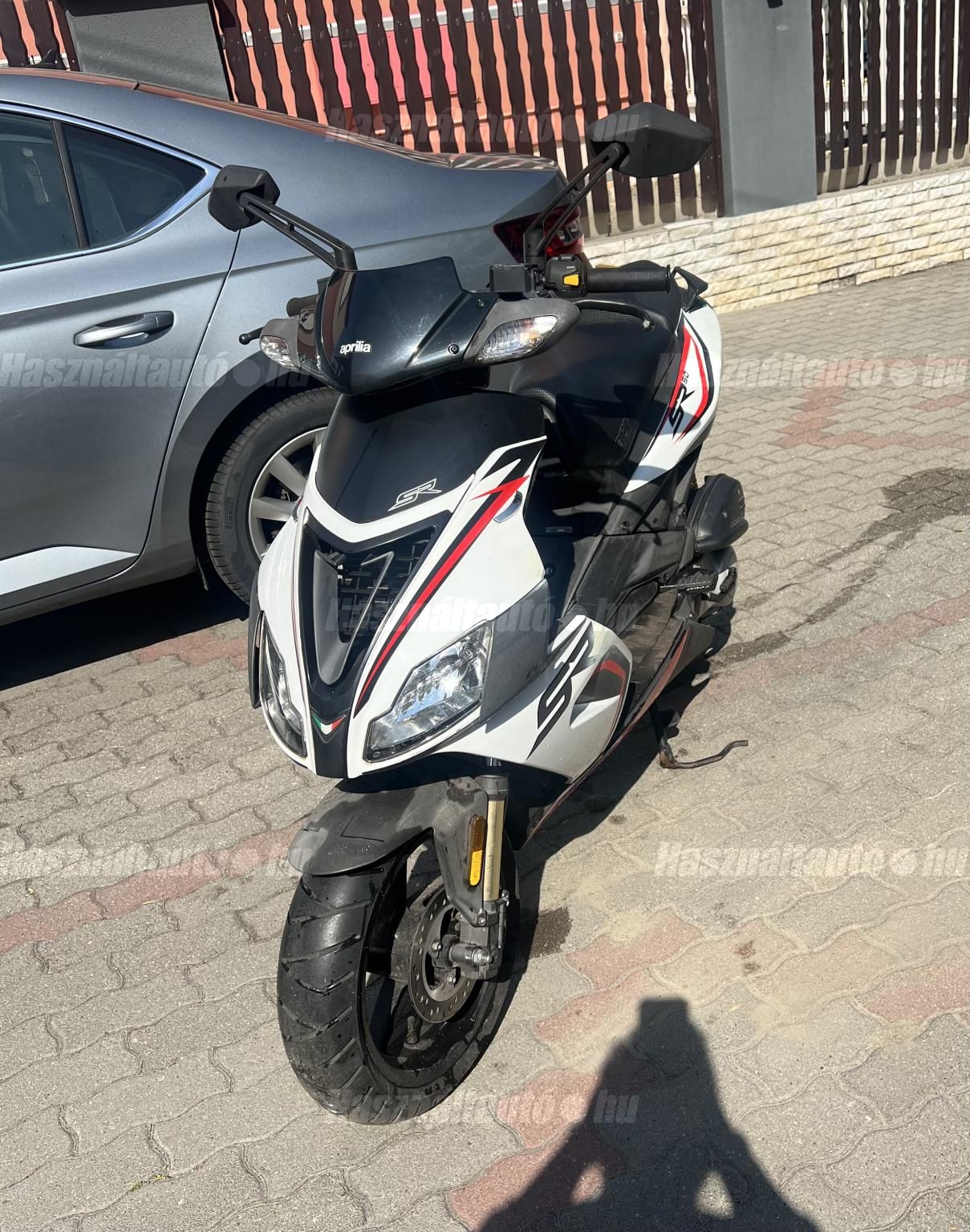 APRILIA SR 50 2015/1 - 1
