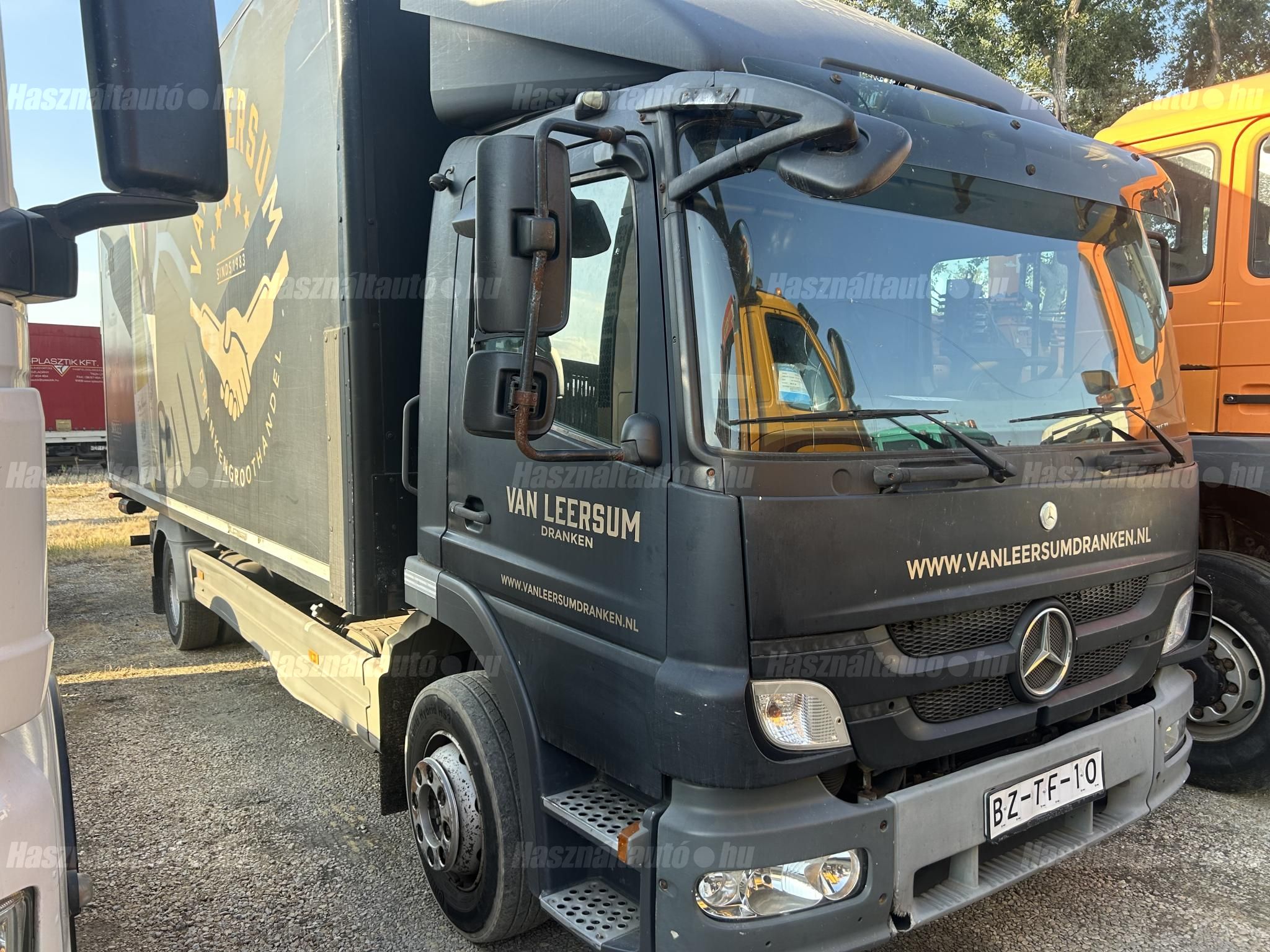 MERCEDES-BENZ 2012/9 - 1