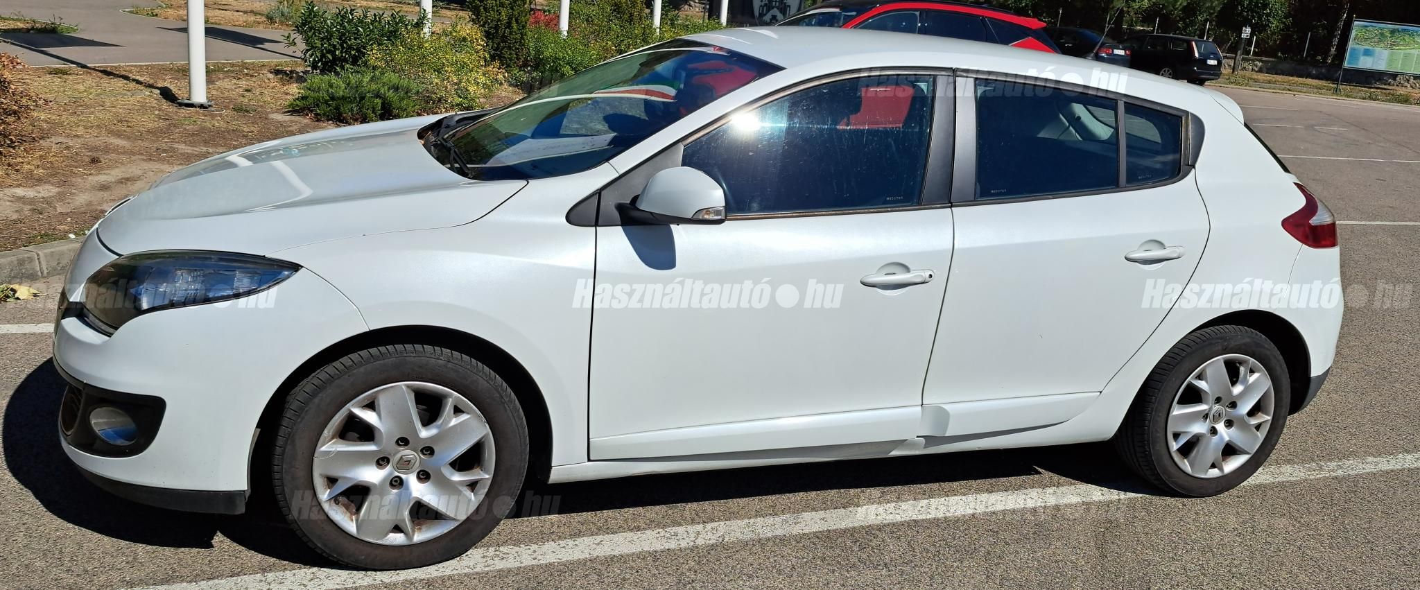 RENAULT MEGANE 2013/10 - 1
