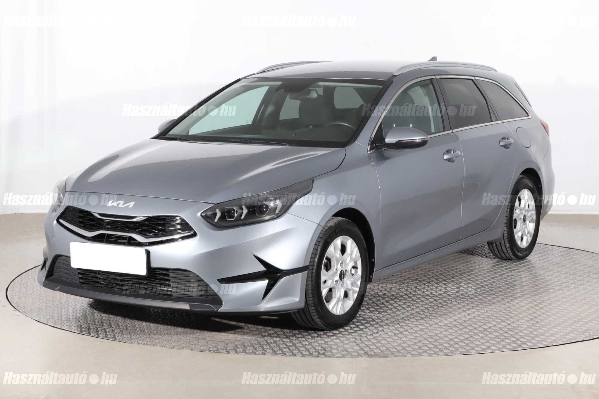 KIA CEE'D 2022/6 - 1