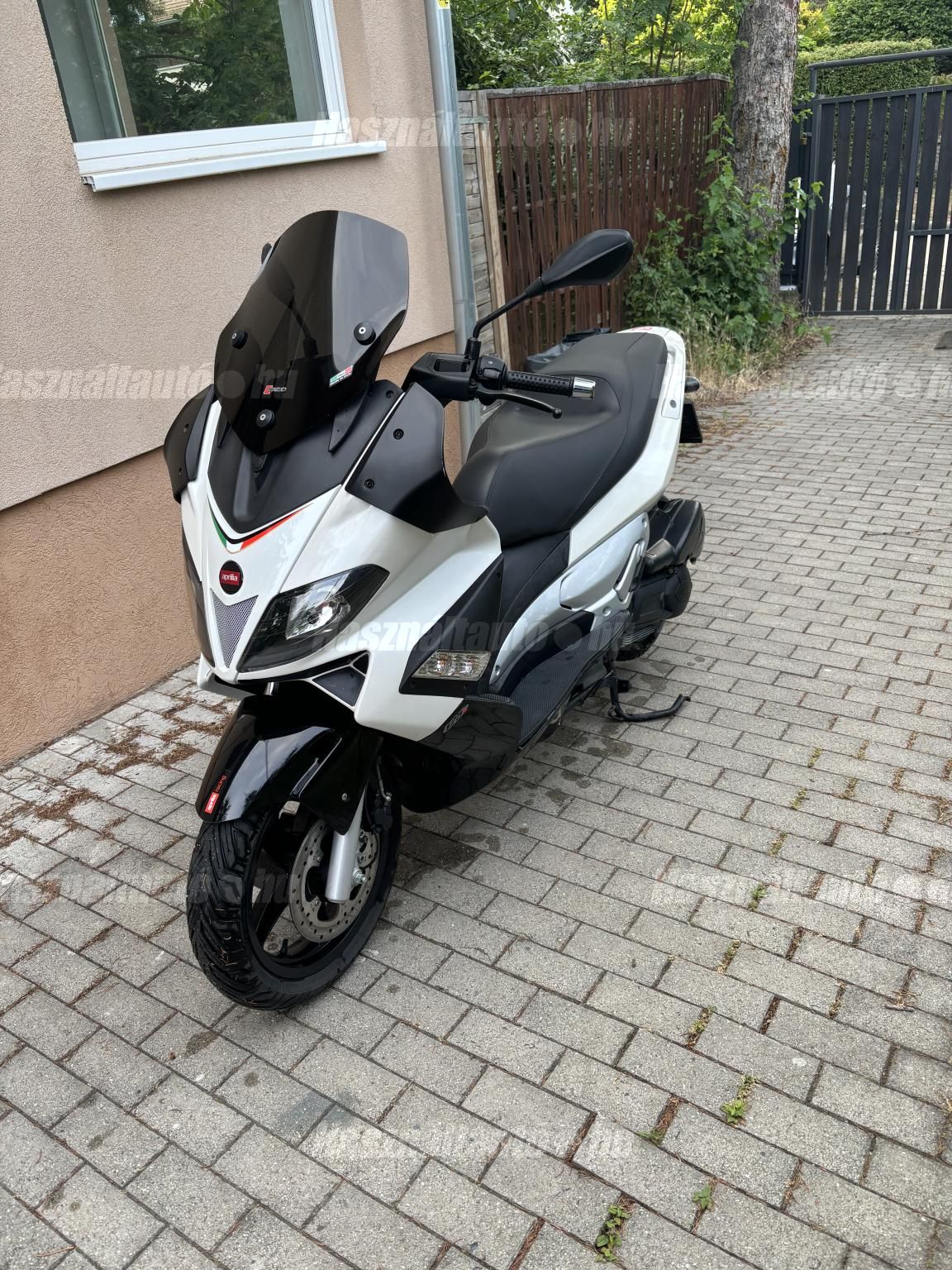 APRILIA SR MAX 125 2013/8 - 1