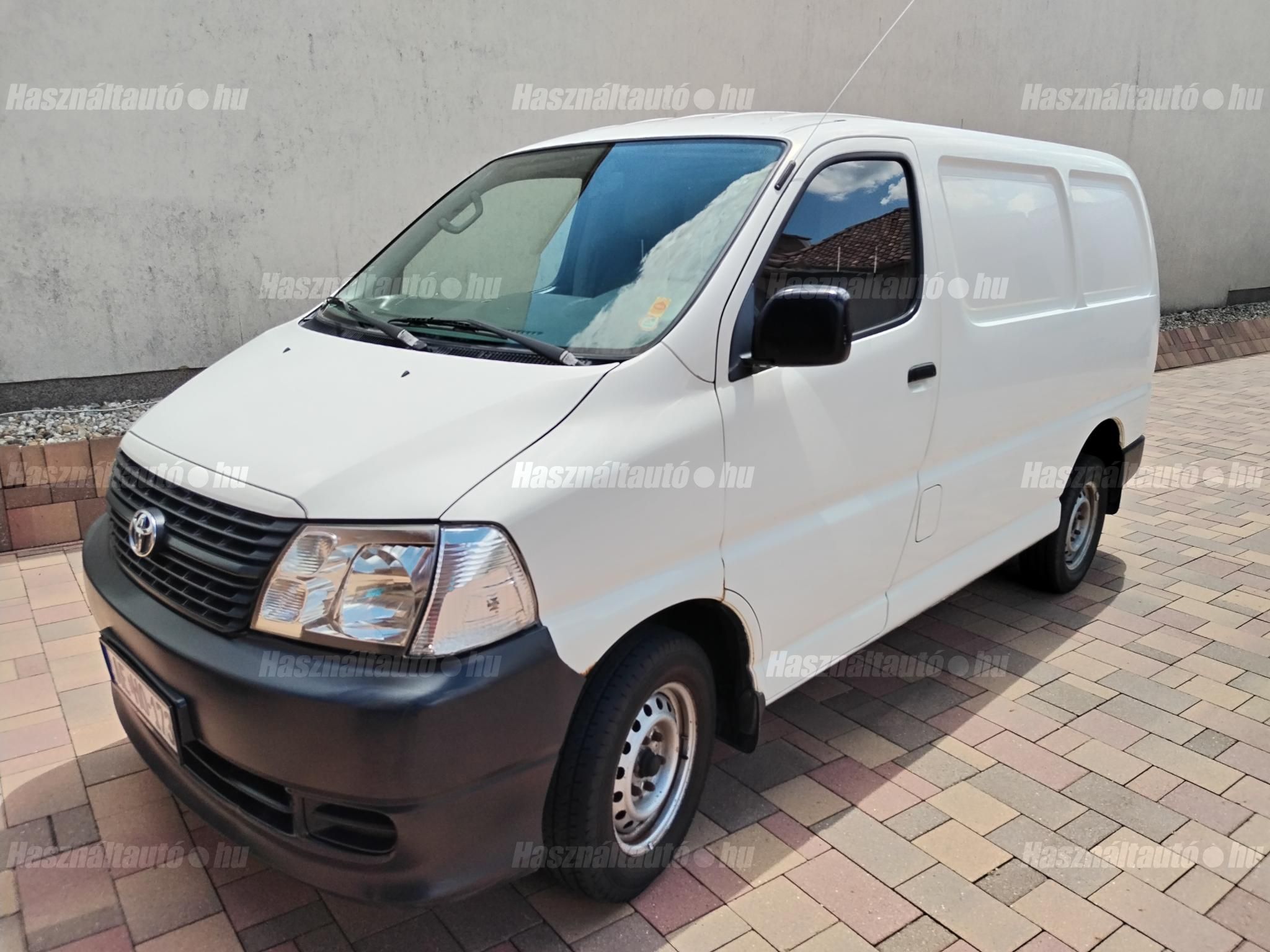 TOYOTA HIACE 2008/7 - 1