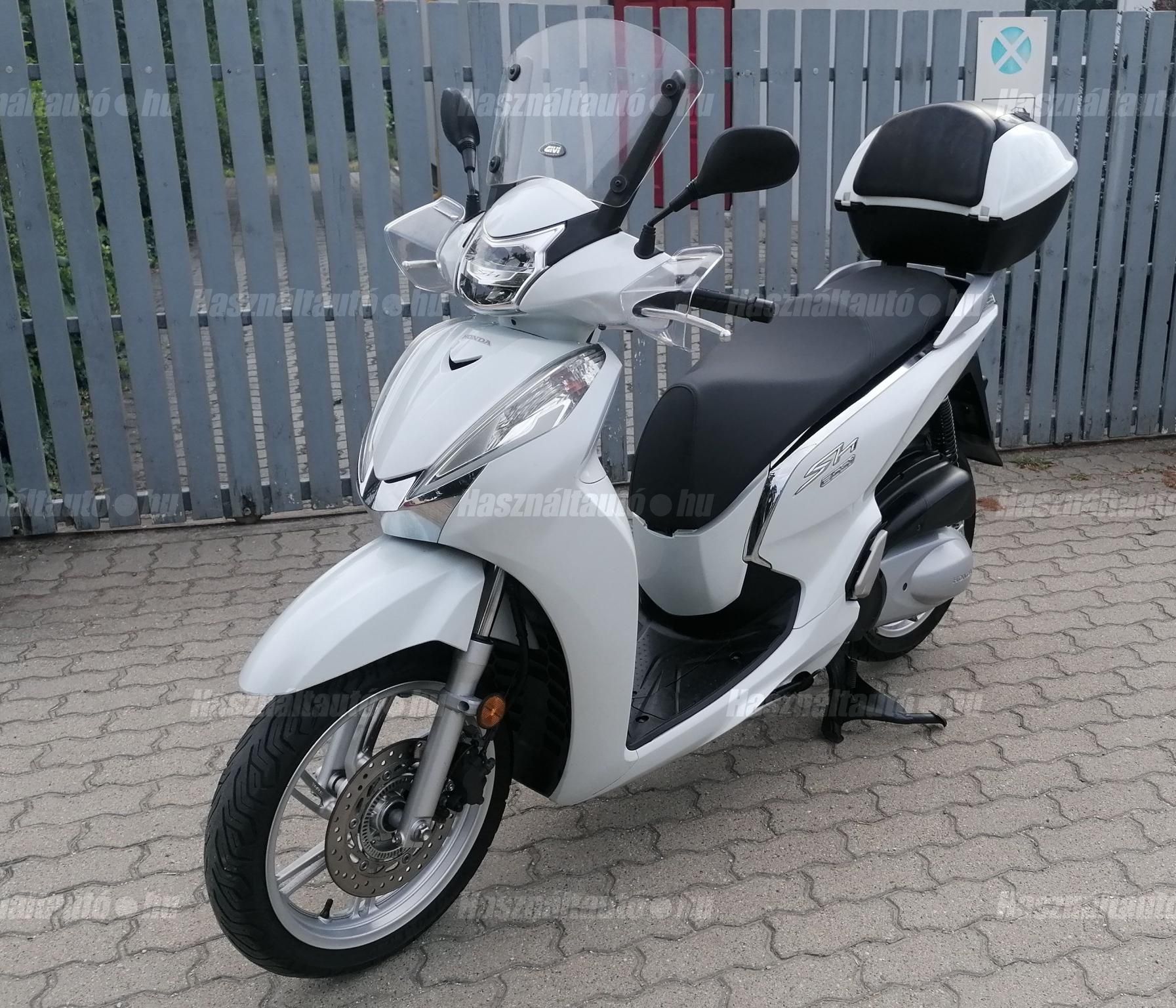HONDA SH 300 2016/9 - 1
