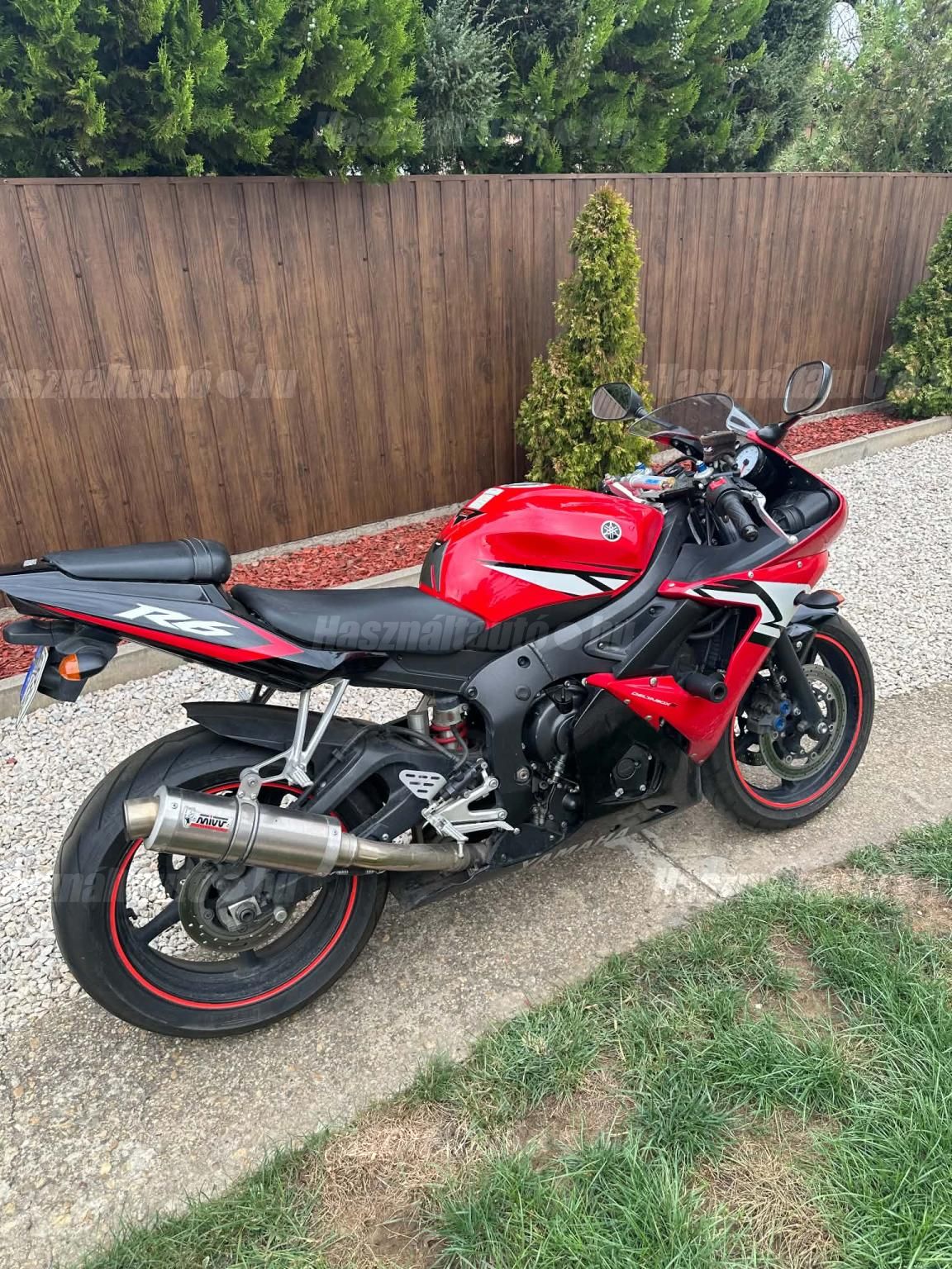 YAMAHA YZF R6 2004 - 1