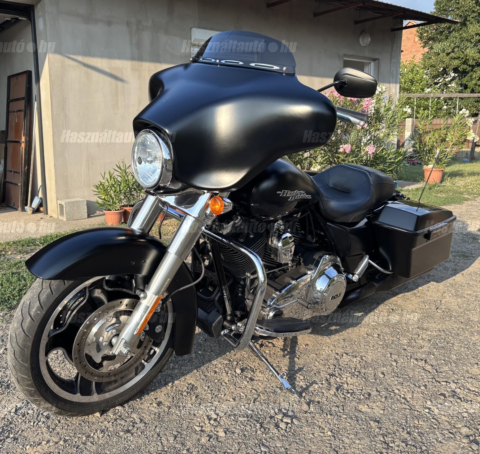 HARLEY-DAVIDSON STREET GLIDE 2012/2 - 1