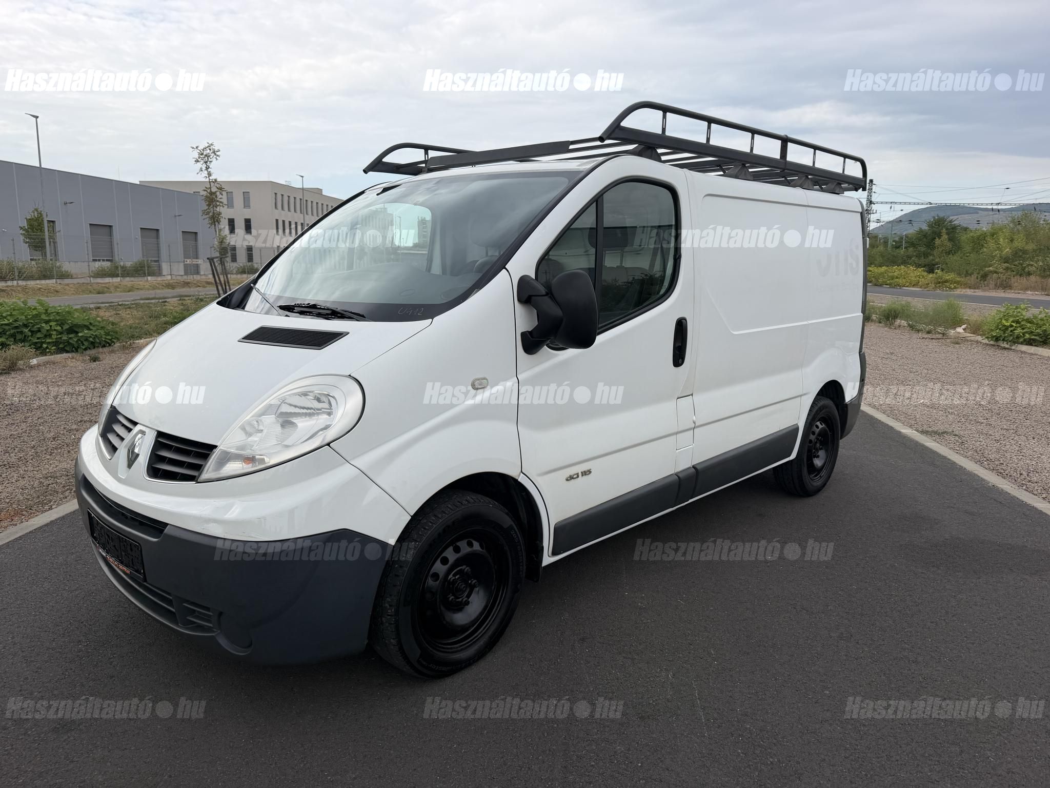 RENAULT TRAFIC 2013/9 - 1