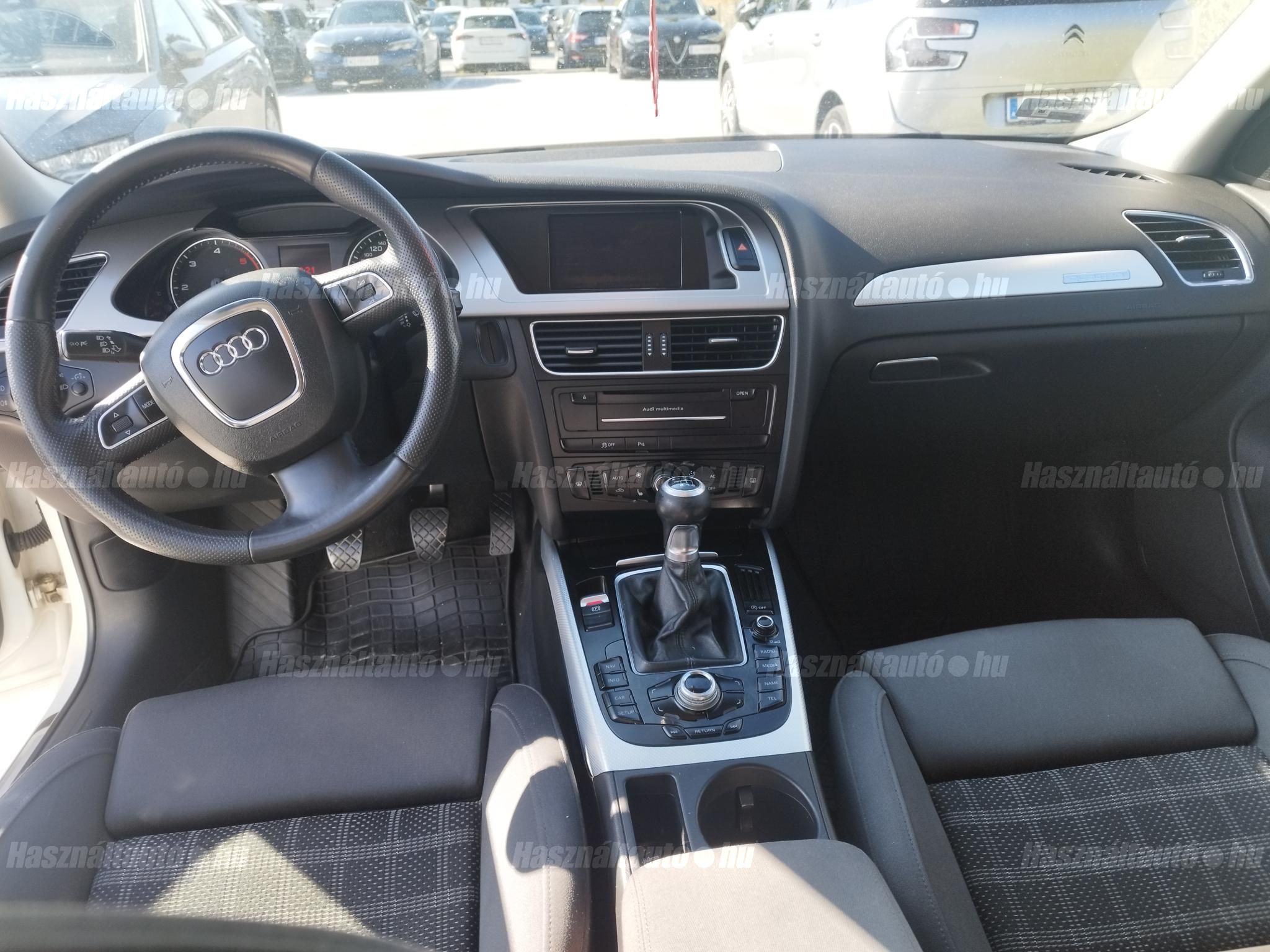 AUDI A4 2011/3 - 1