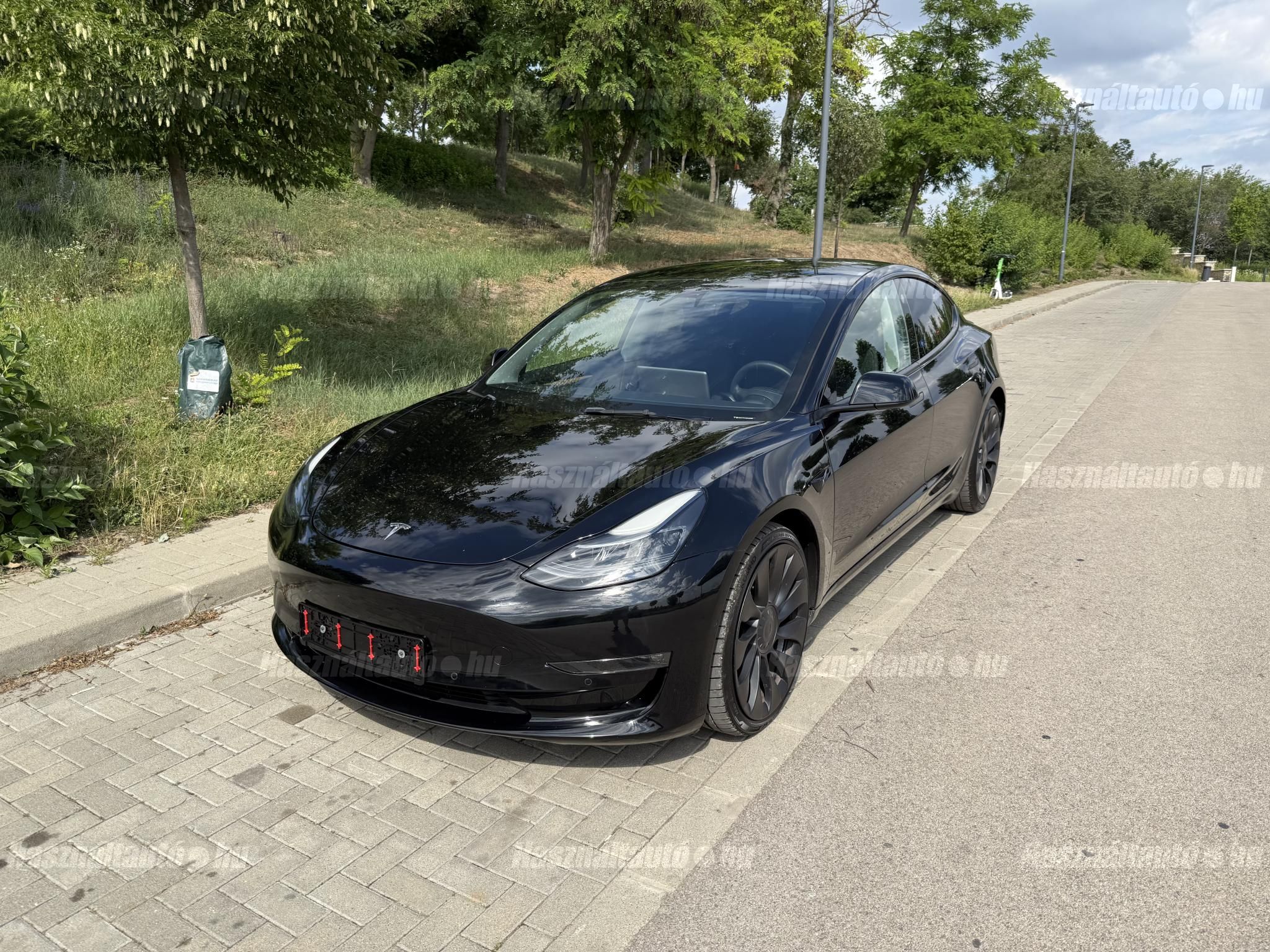 TESLA MODEL 3 2021/12 - 1