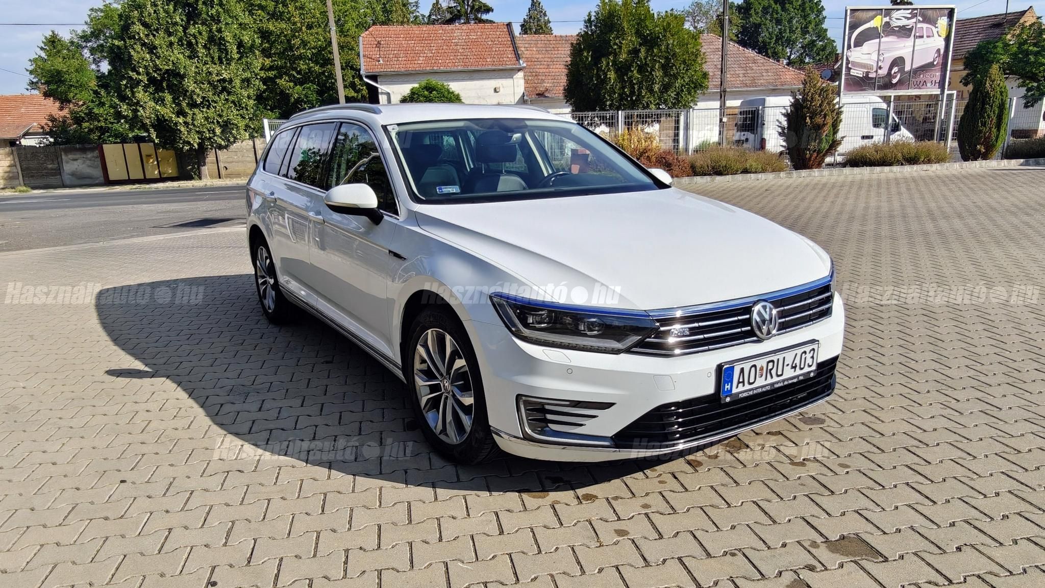 VOLKSWAGEN PASSAT 2017/8 - 1