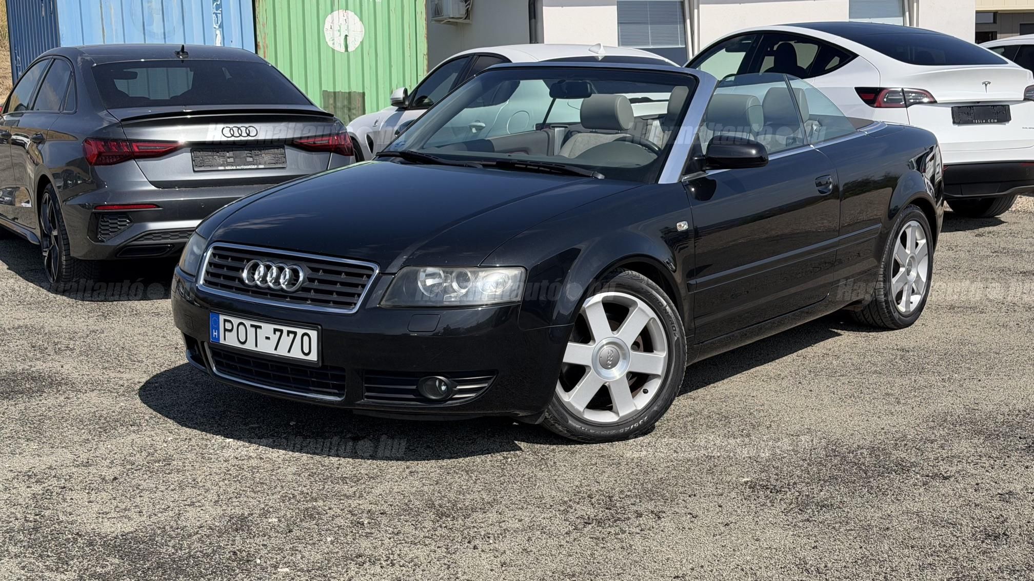 AUDI A4 2002/7 - 1