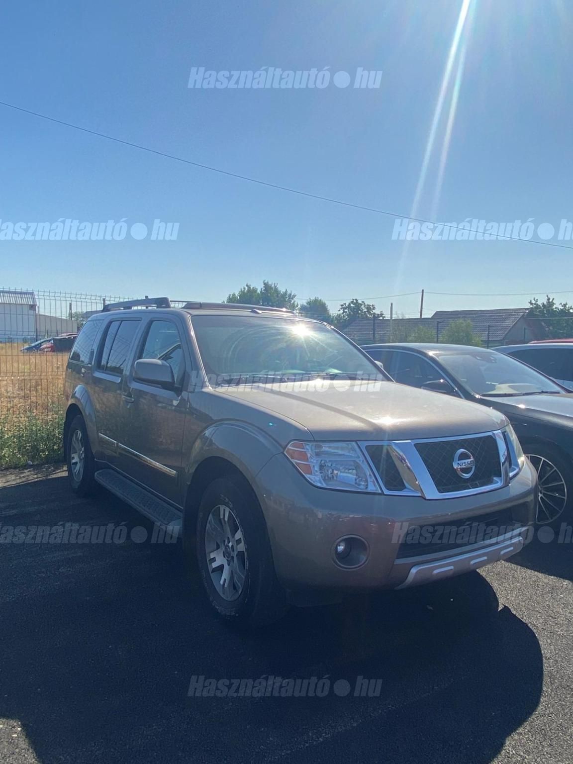 NISSAN PATHFINDER 2008/10 - 1