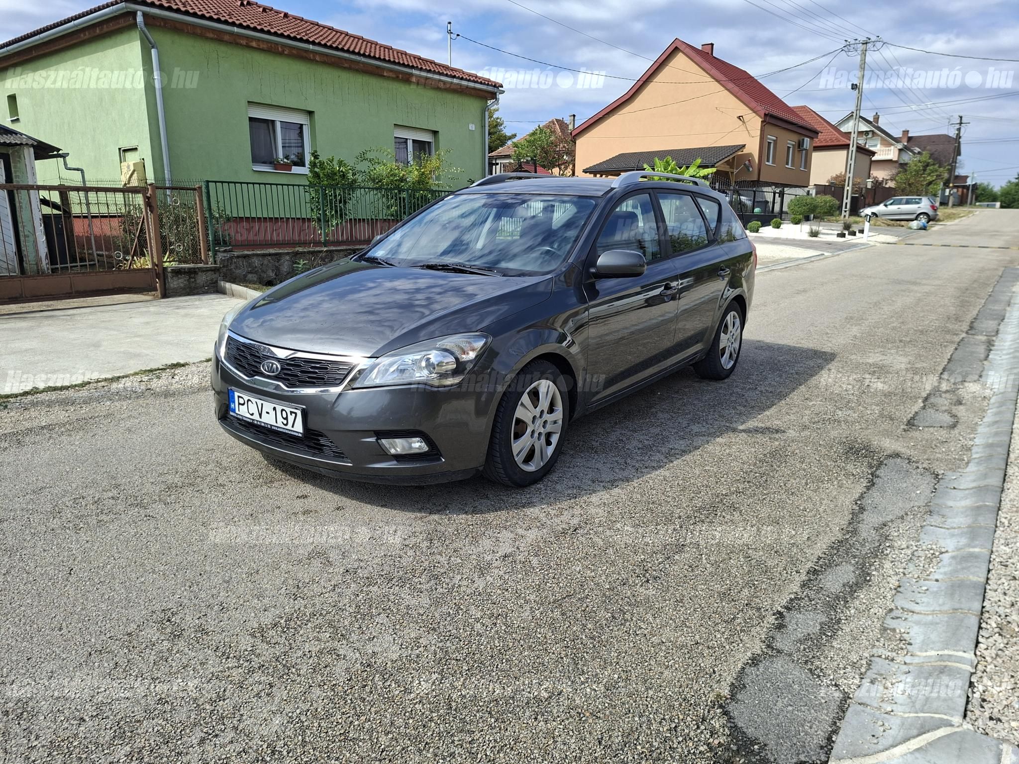 KIA CEE'D 2009 - 1