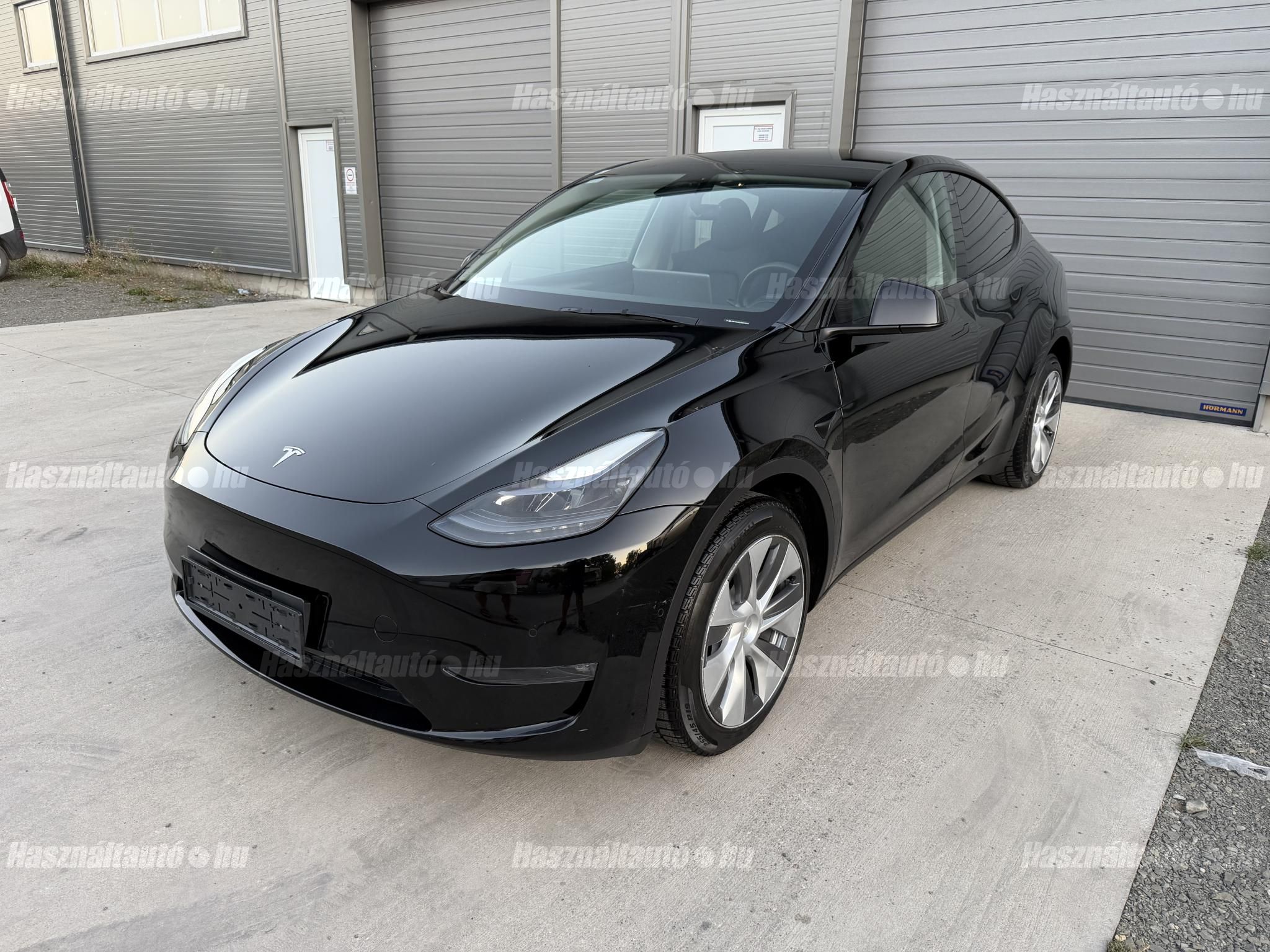 TESLA MODEL Y 2022/3 - 1