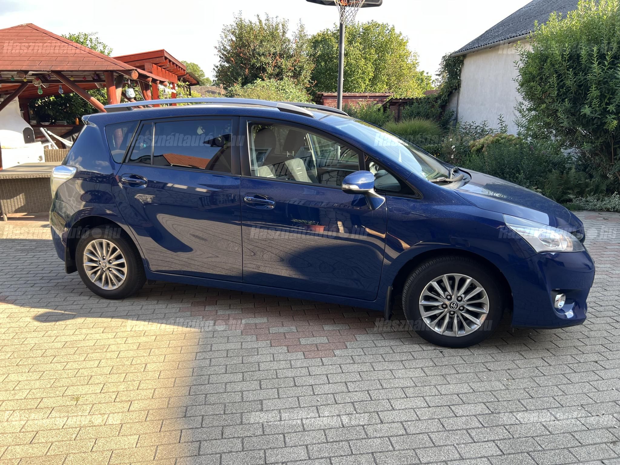 TOYOTA VERSO 2016/8 - 1