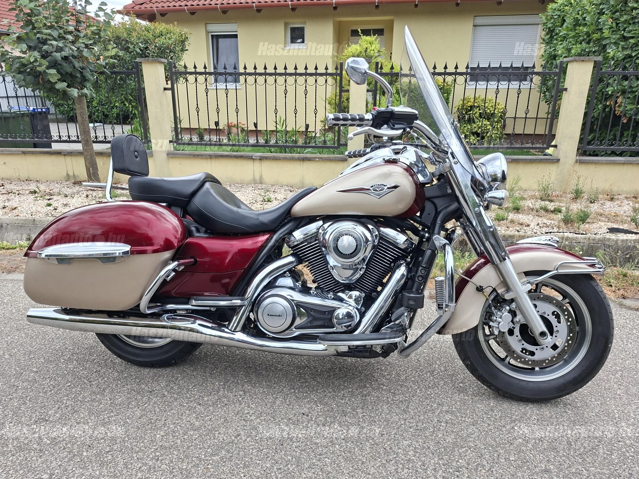 KAWASAKI VN 1700 CLASSIC TOURER 2009/10 - 1