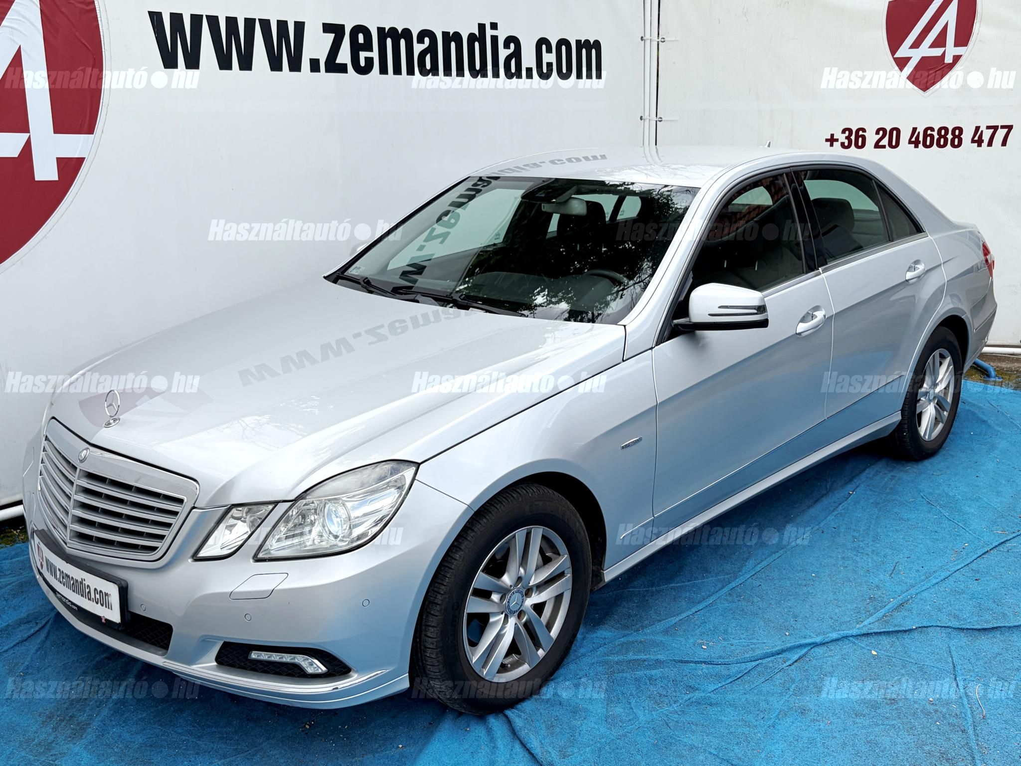 MERCEDES-BENZ E 220 2009/7 - 1