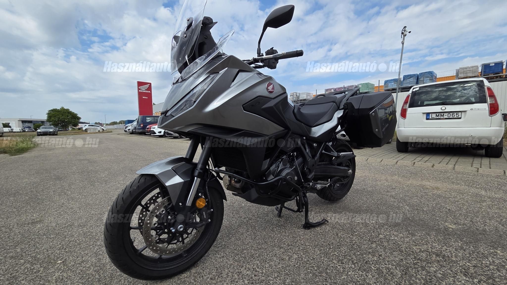 HONDA NT 1100 A 2026/3 - 1