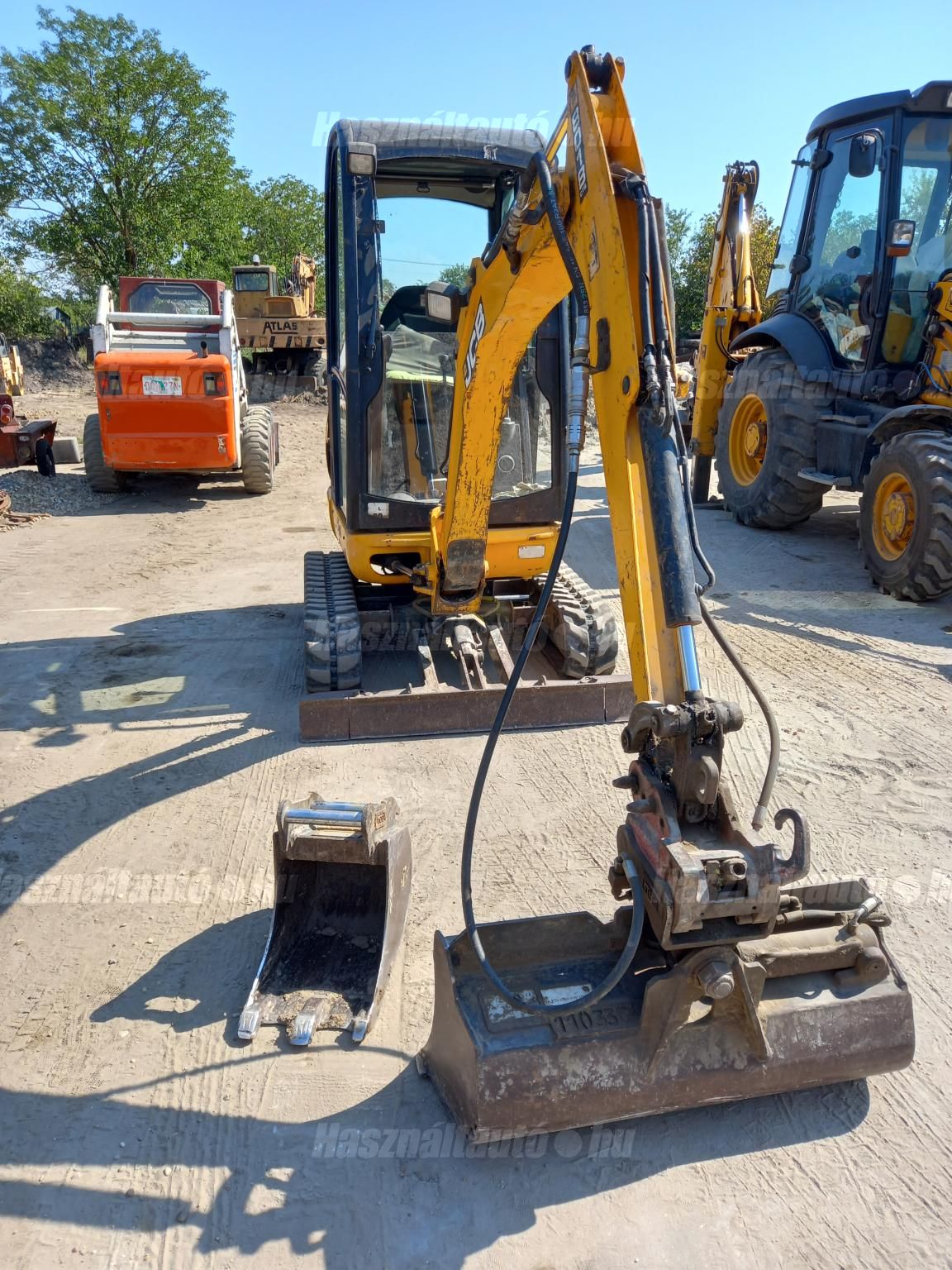 JCB 2016 - 1