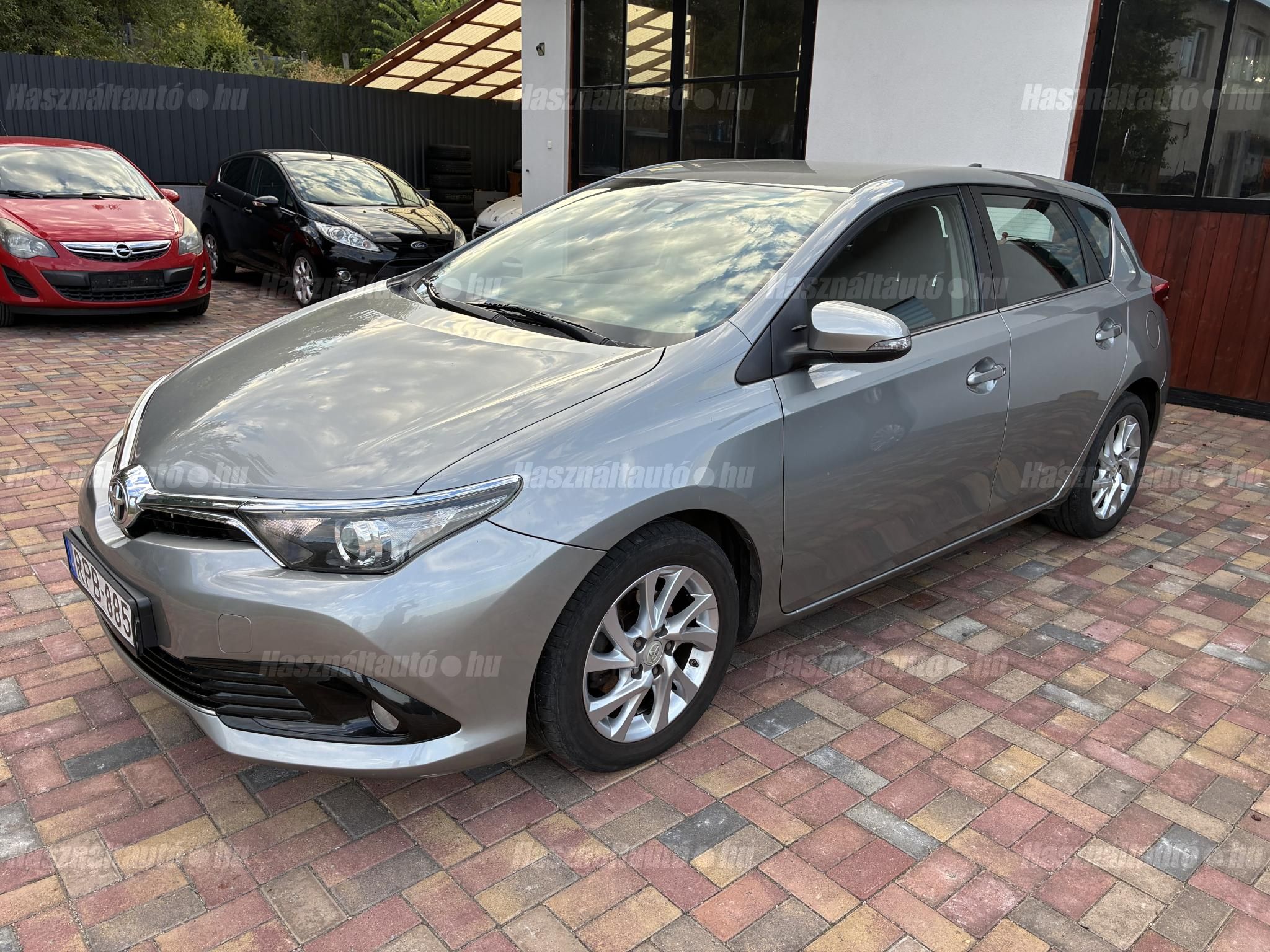 TOYOTA AURIS 2015/11 - 1