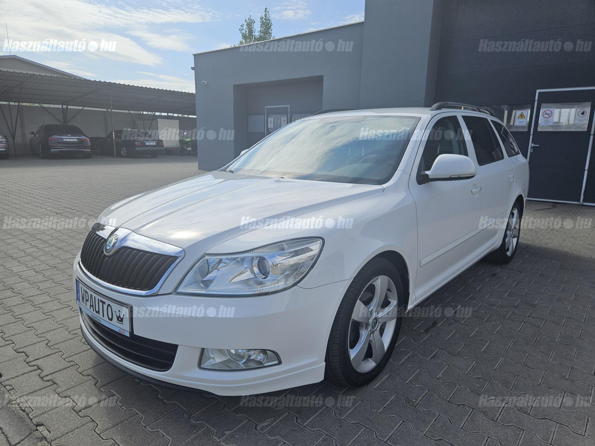 SKODA OCTAVIA 2012/3 - 1
