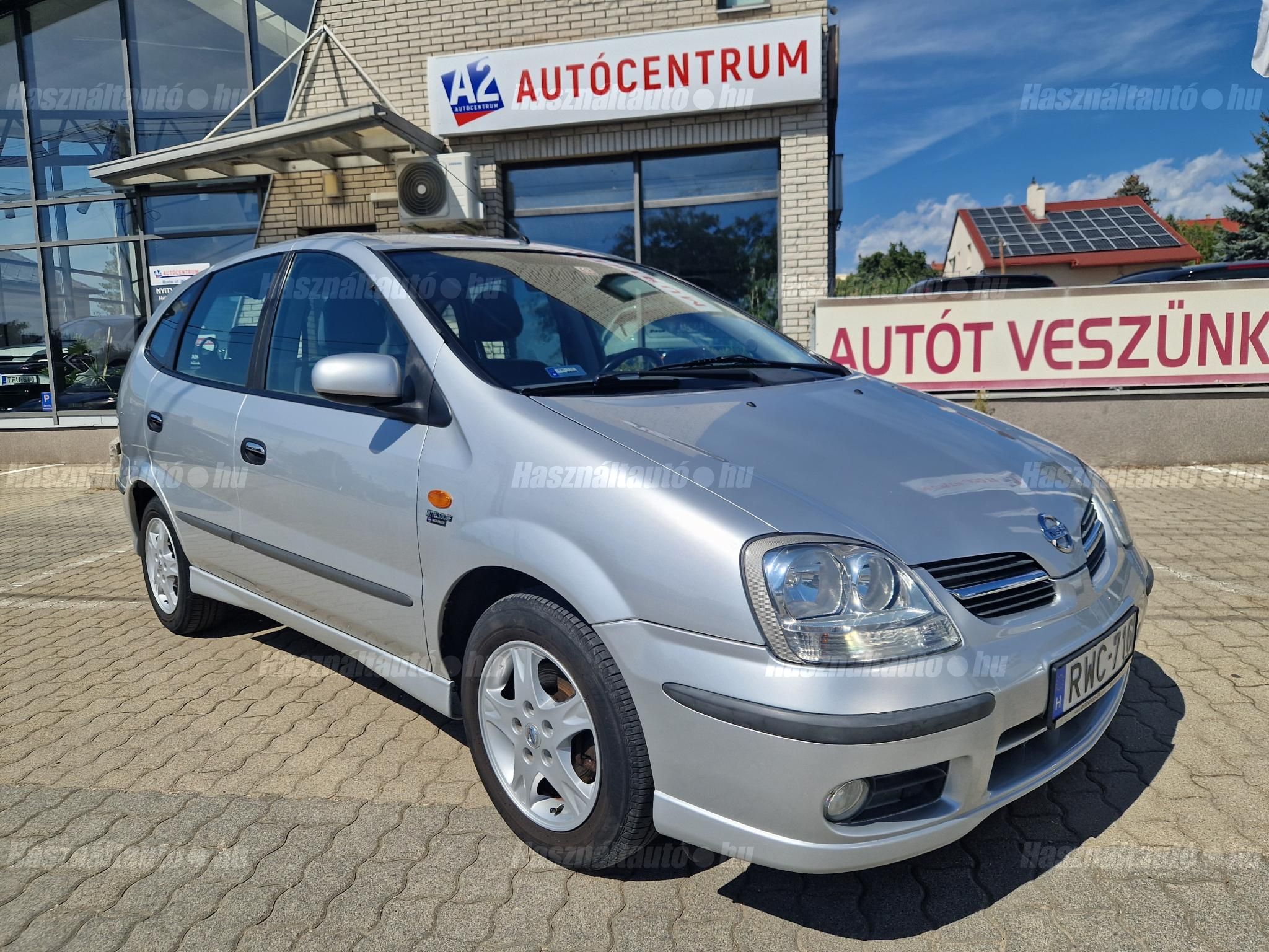 NISSAN ALMERA TINO 2004/6 - 1