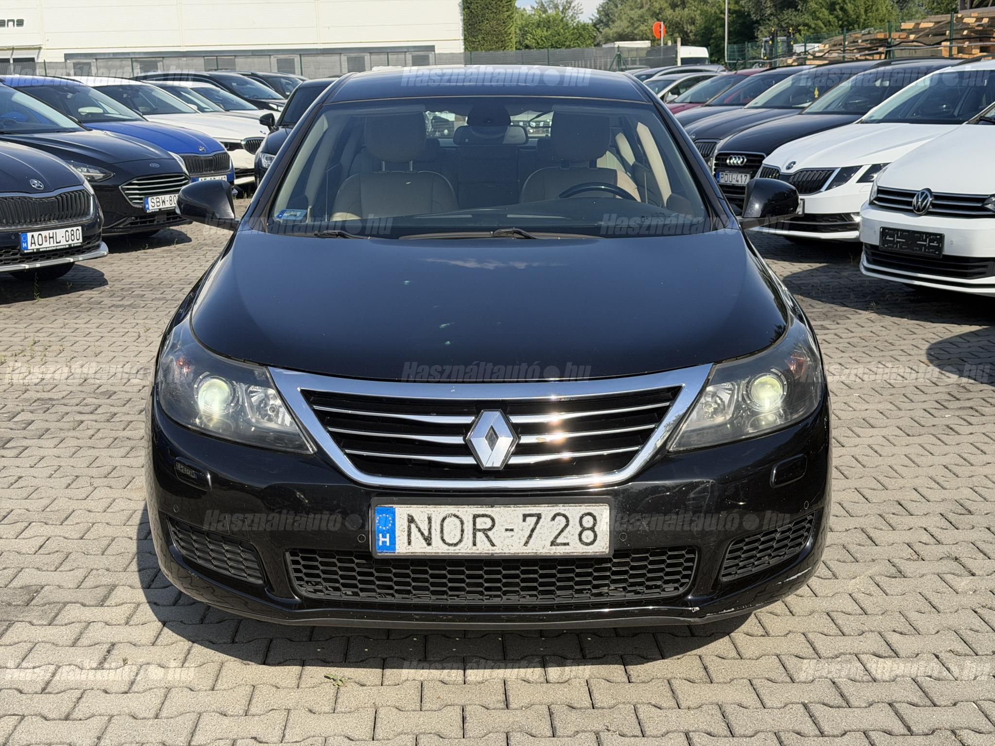 RENAULT LATITUDE 2011/5 - 1
