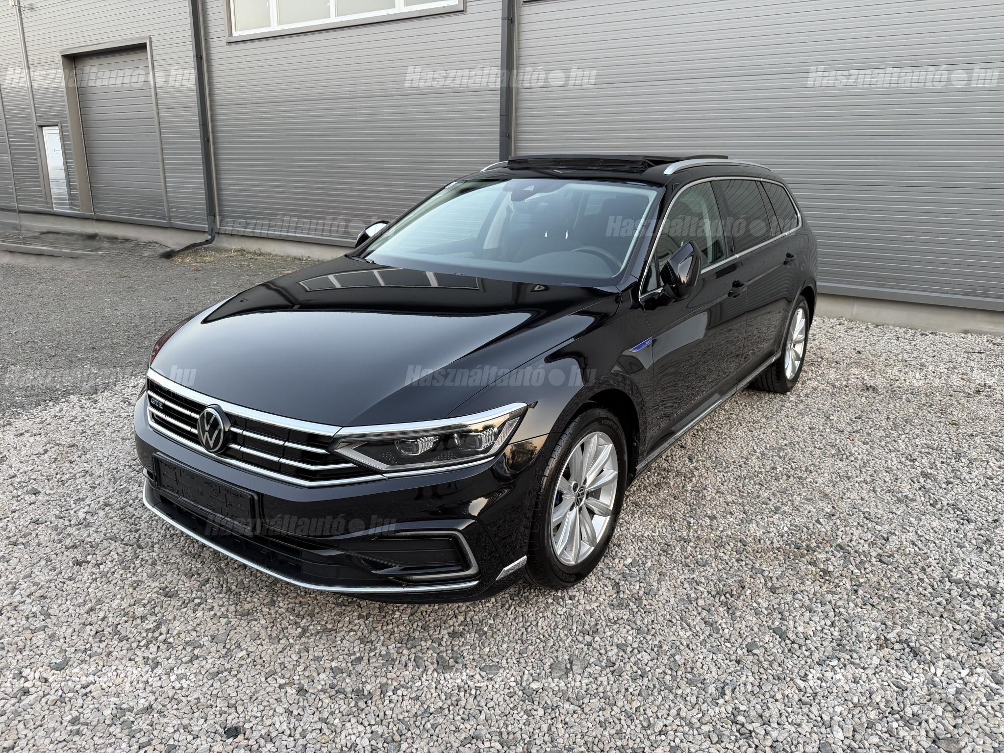 VOLKSWAGEN PASSAT 2022/12 - 1