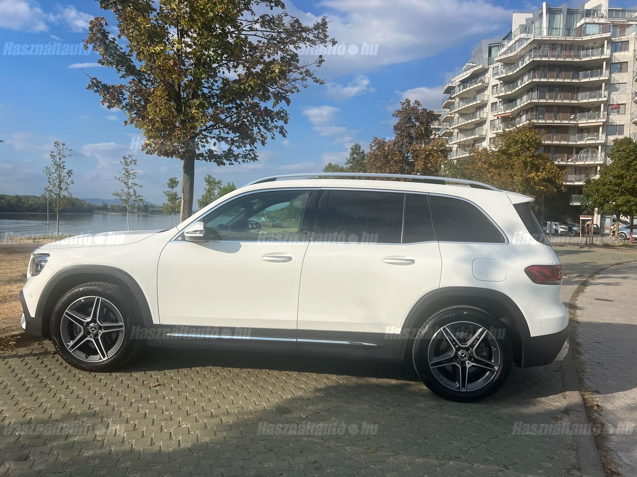 MERCEDES-BENZ GLB 200 2022 - 1