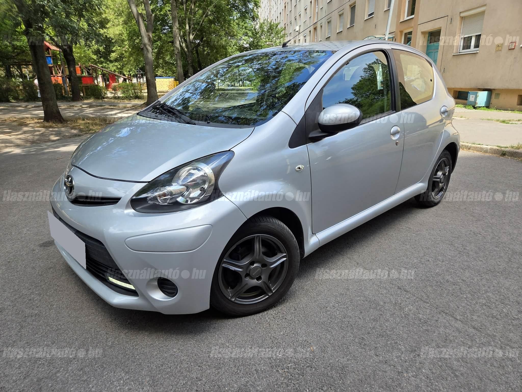 TOYOTA AYGO 2013/7 - 1
