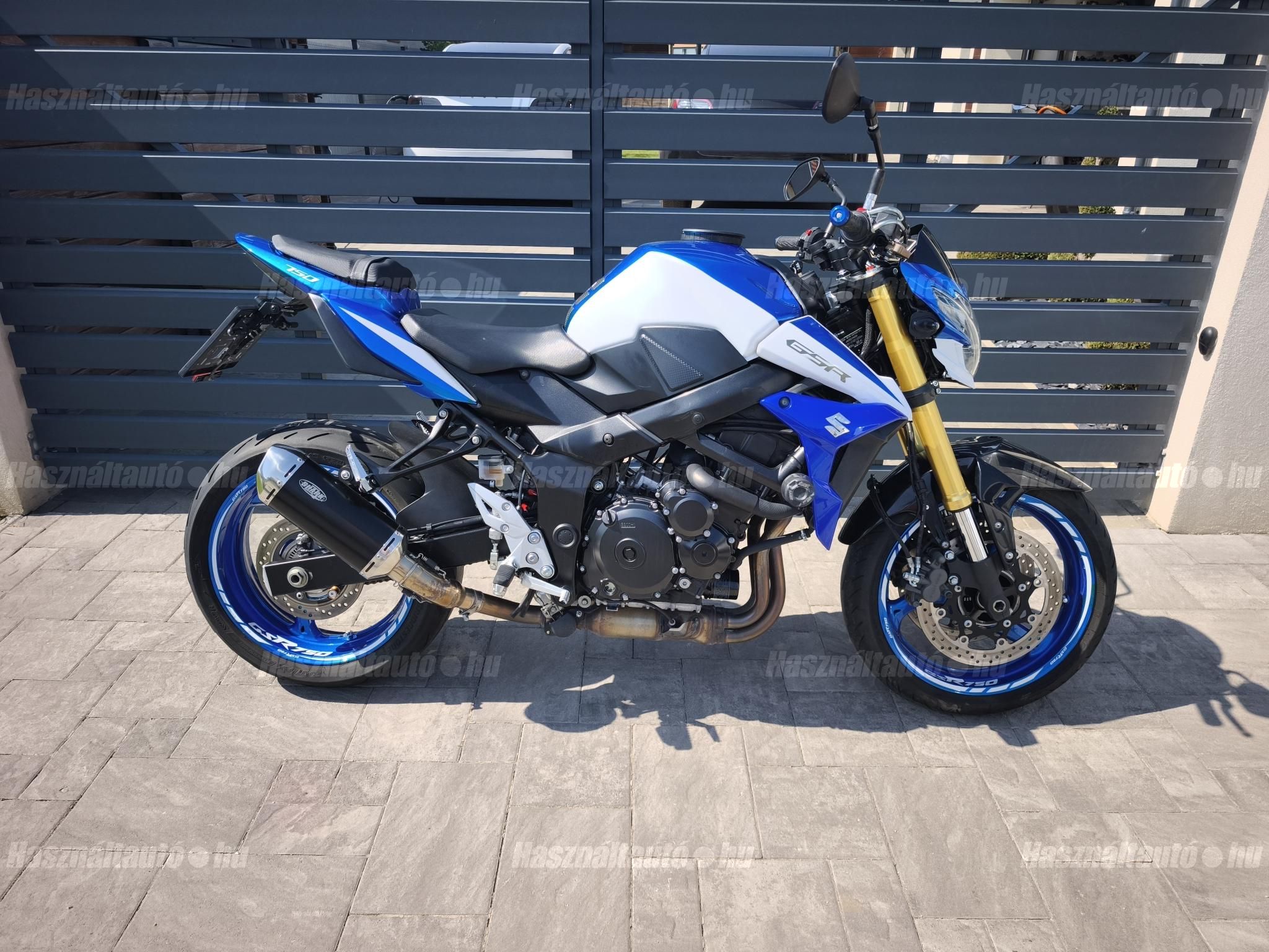 SUZUKI GSR 750 2016/7 - 1