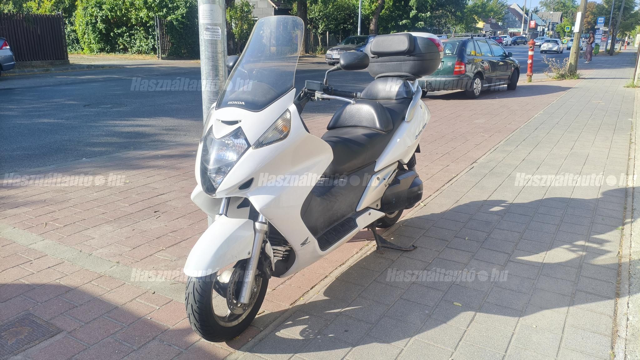 HONDA SILVER WING 600 2003/6 - 1