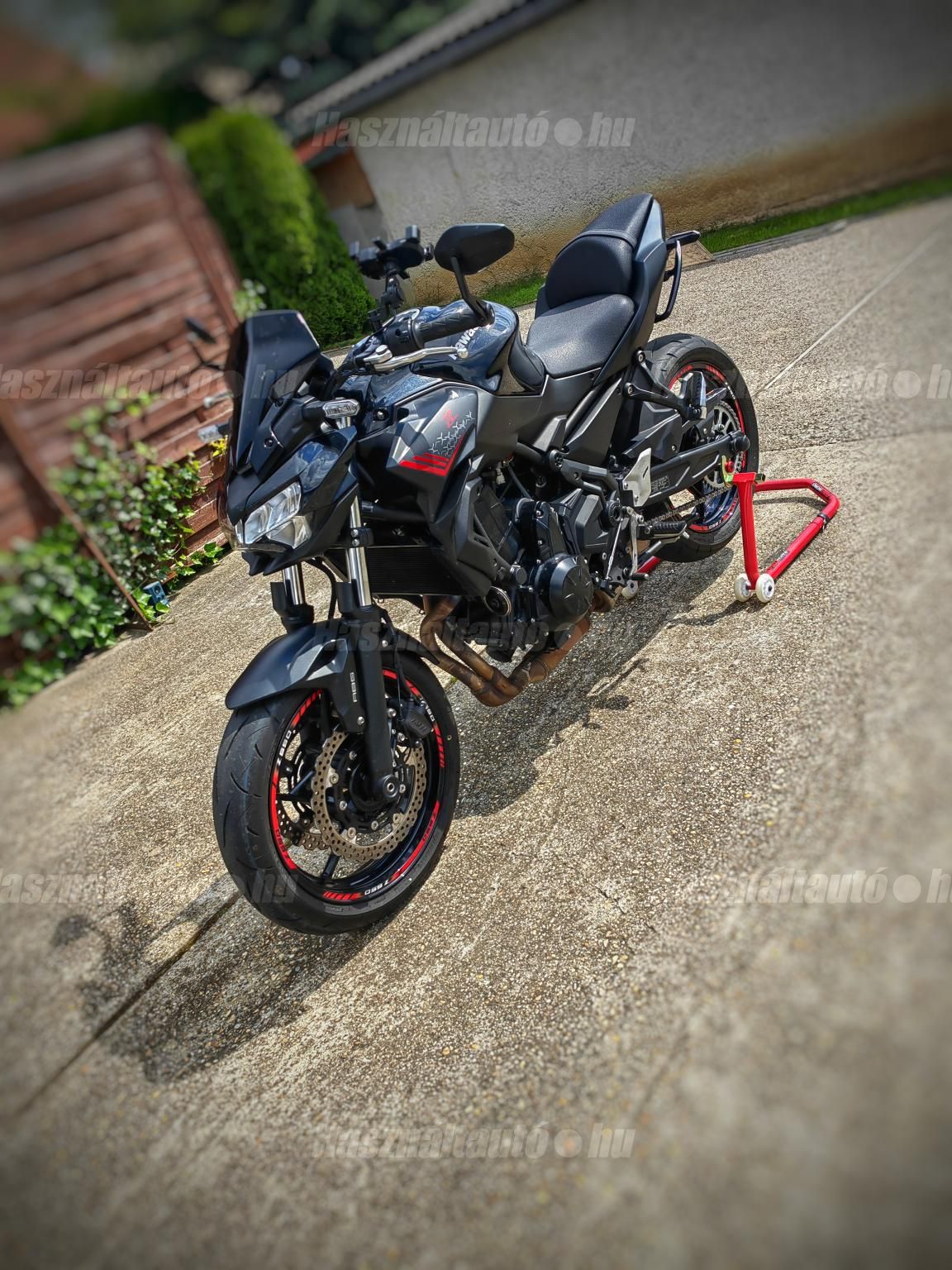 KAWASAKI Z 650 2021/8 - 1