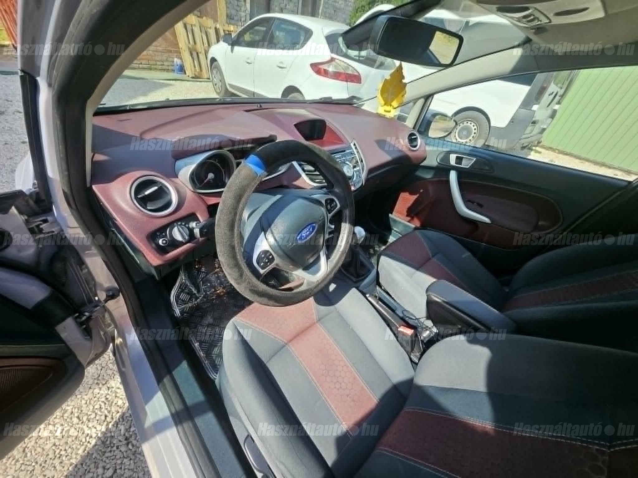 FORD FIESTA 2012/10 - 1